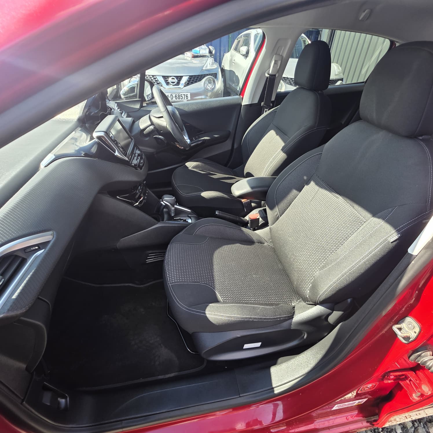 Peugeot 208 Automatic 2017