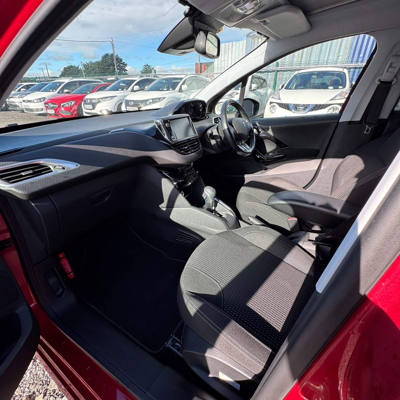 Peugeot 208 Automatic 2017 Panoramic Sunroof