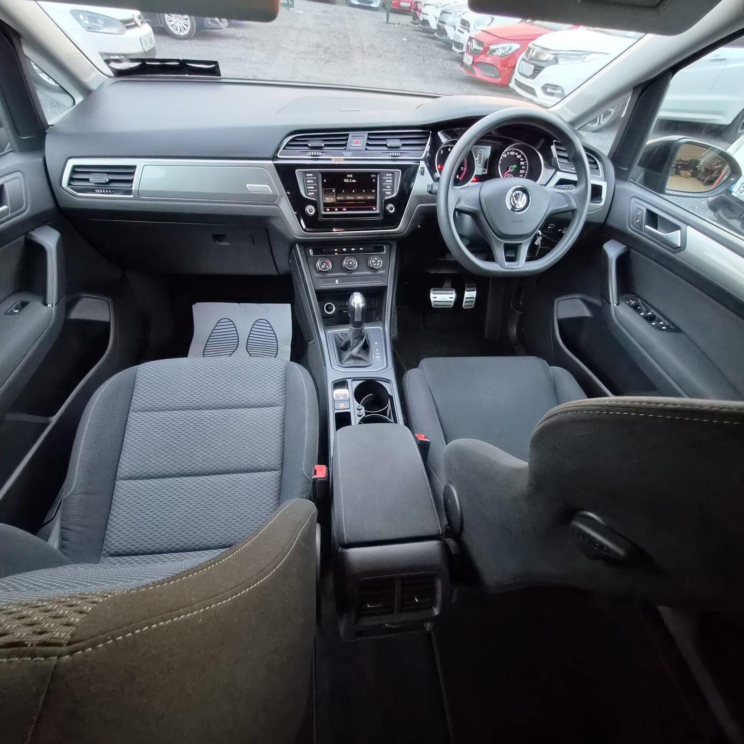 VW Touran Automatic 2016