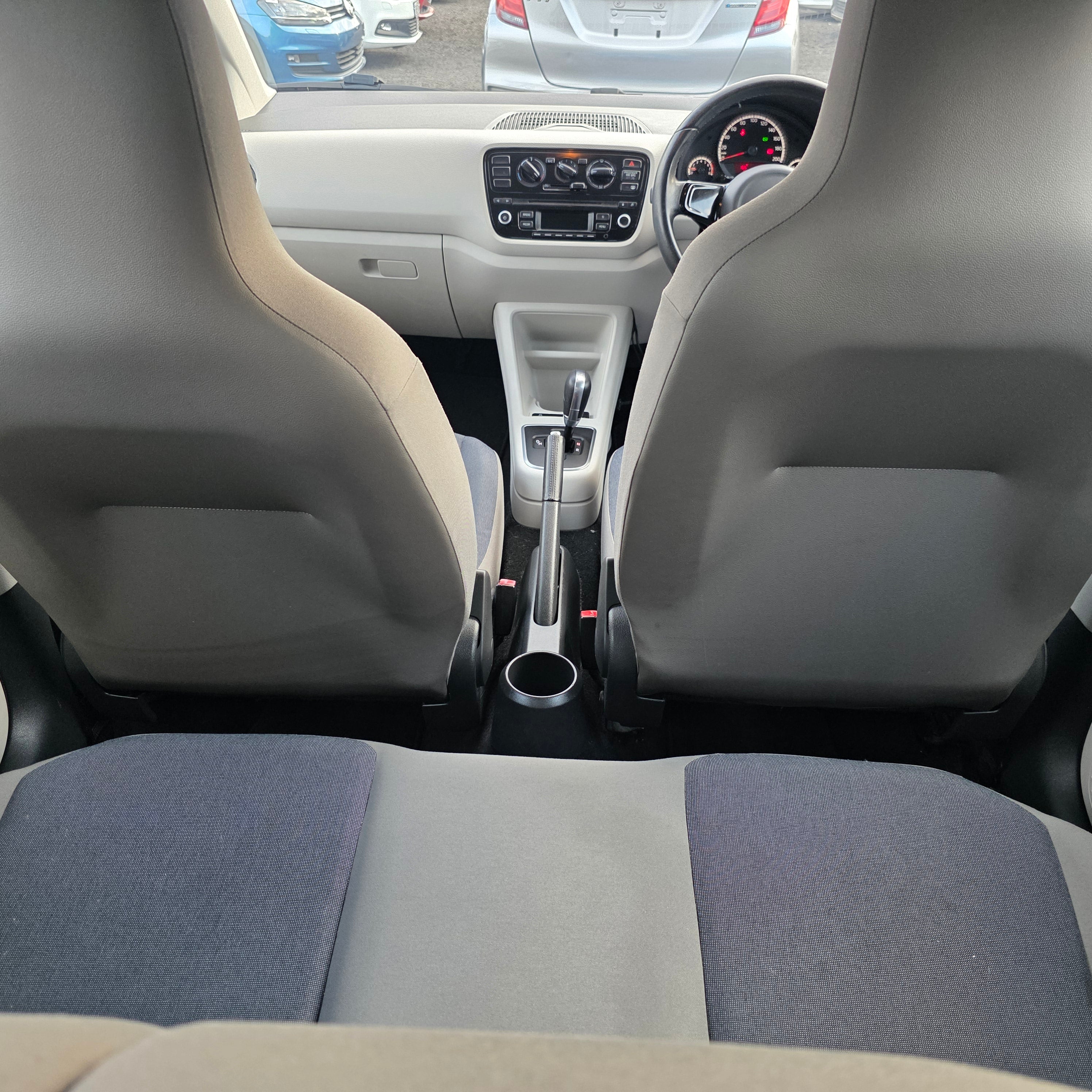 Volkswagen Up Automatic 2015