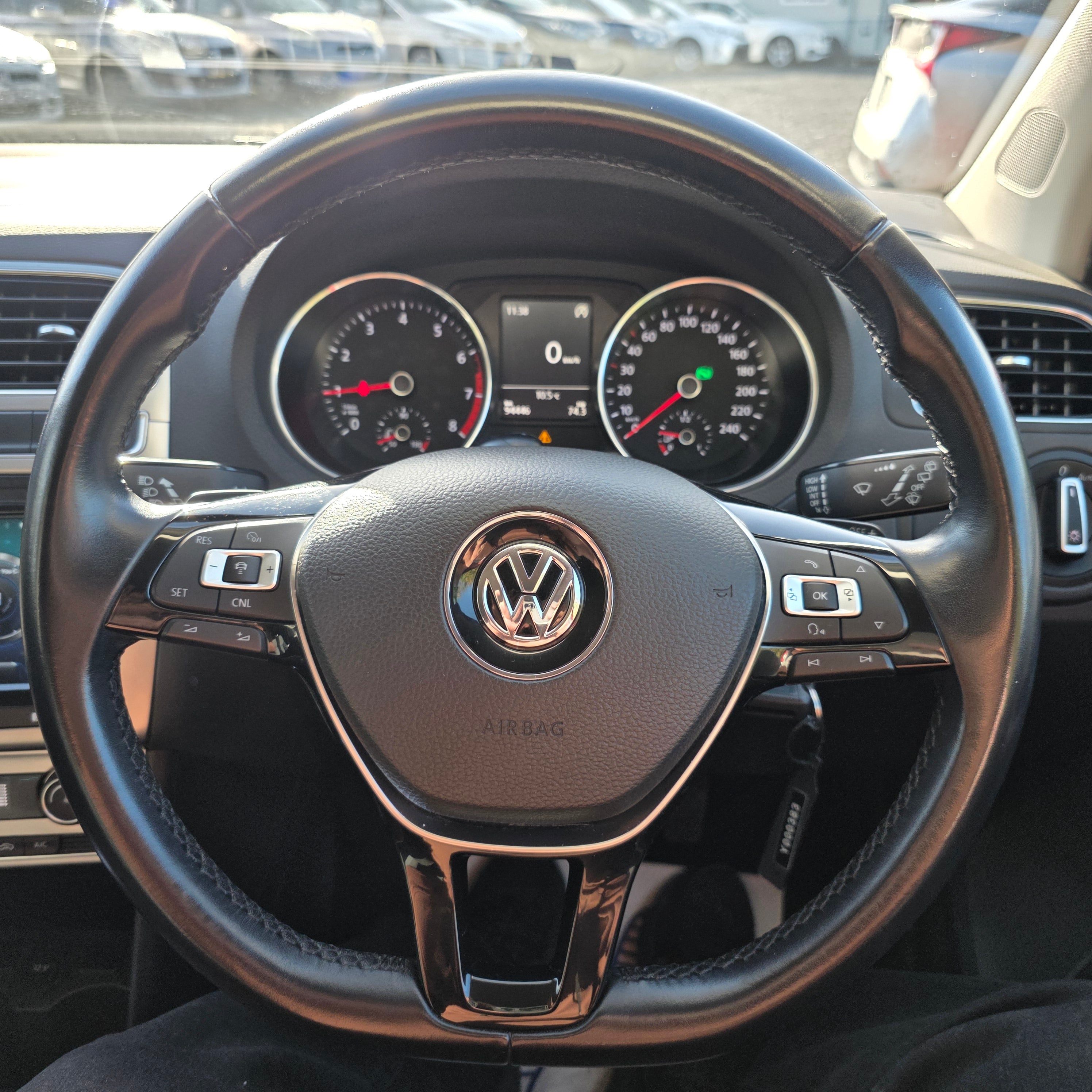 Volkswagen Polo 2015 Automatic Highline