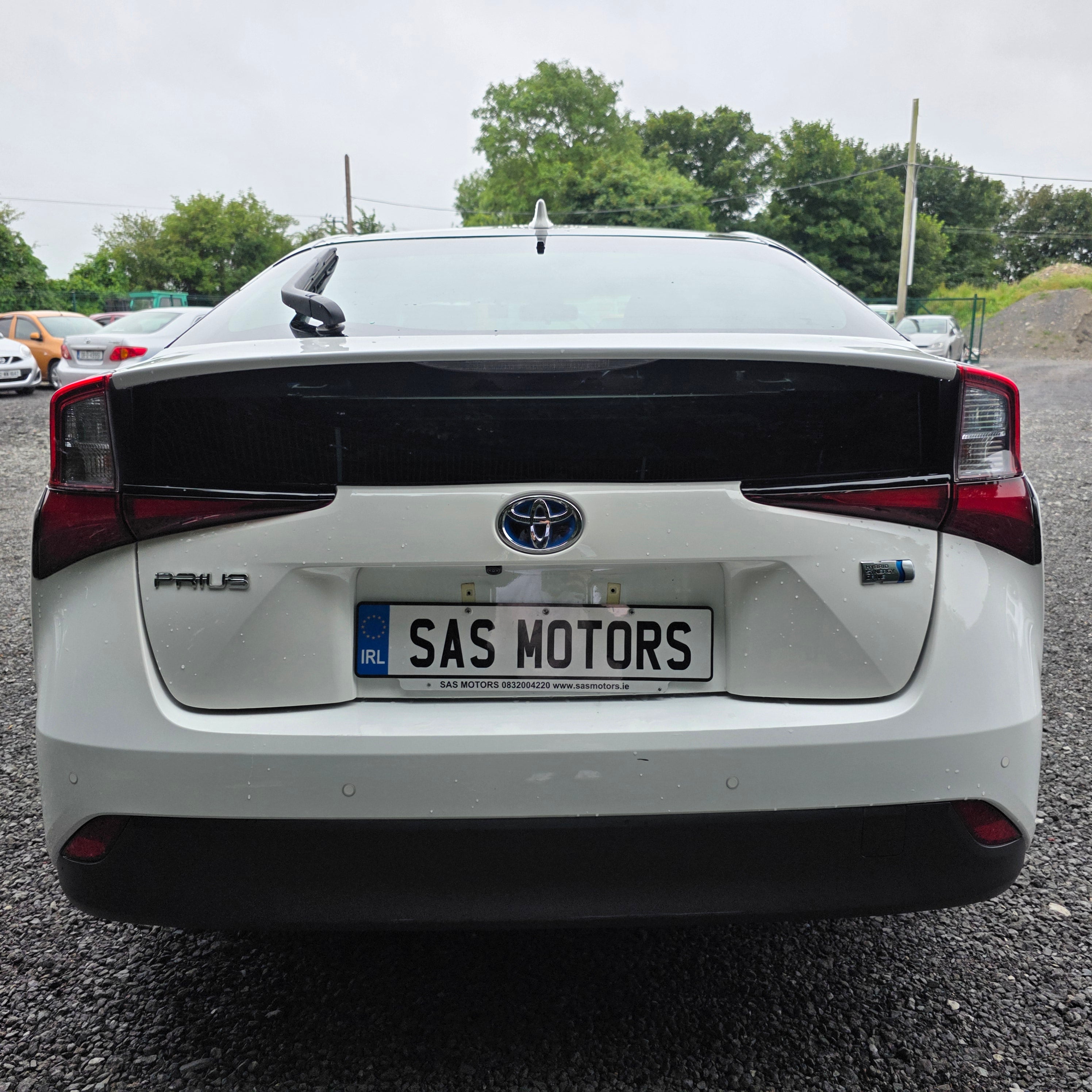 Toyota Prius 2022 White Cruise