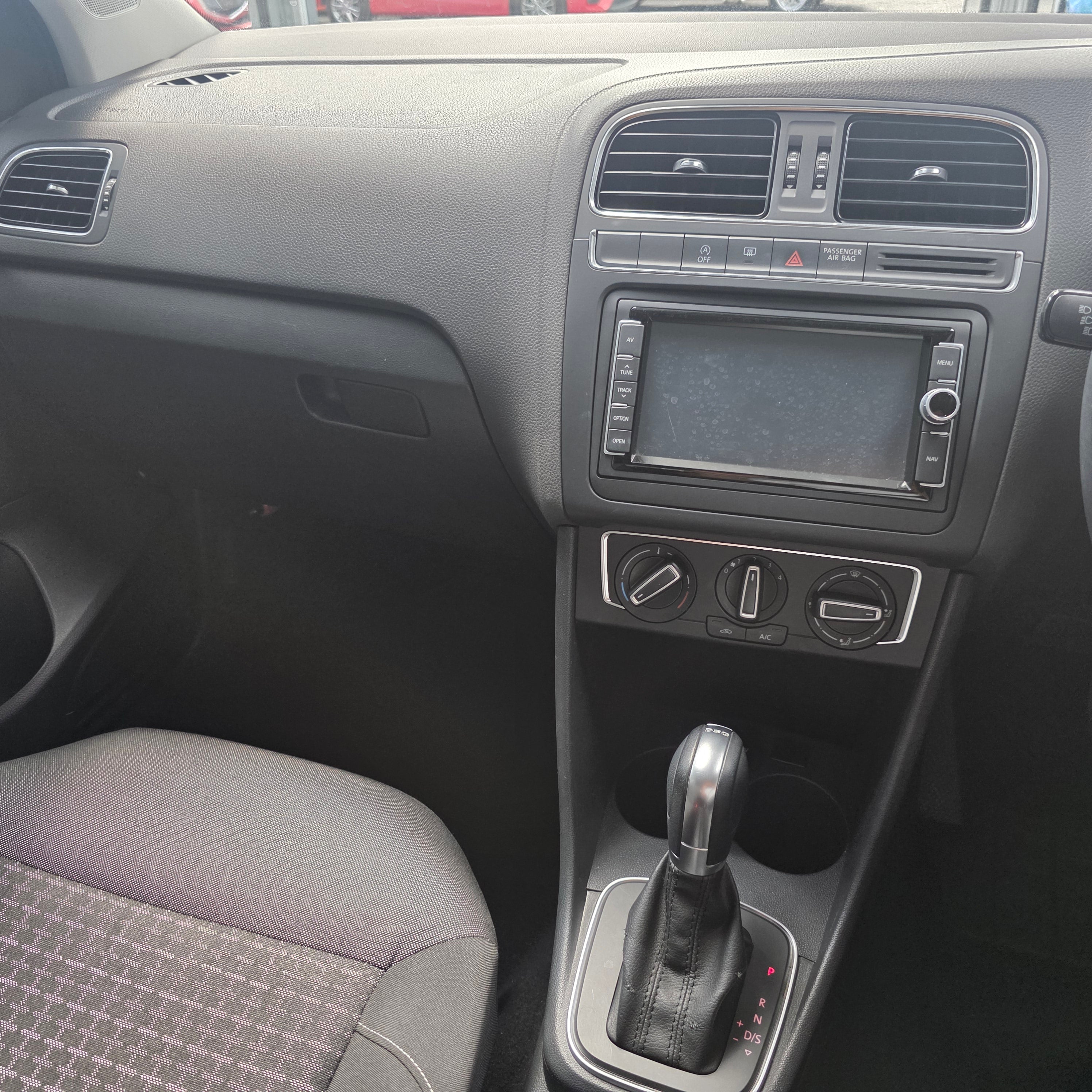 Volkswagen Polo Automatic 2014
