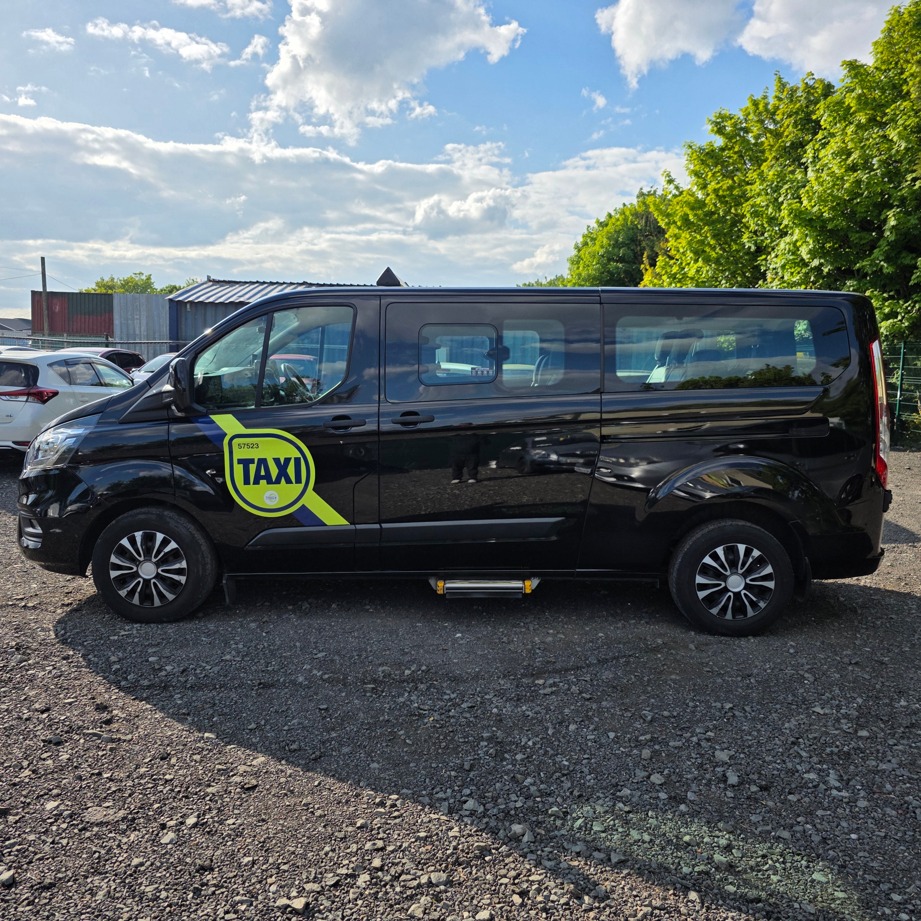 Ford Transit Custom Taxi 9 Seater