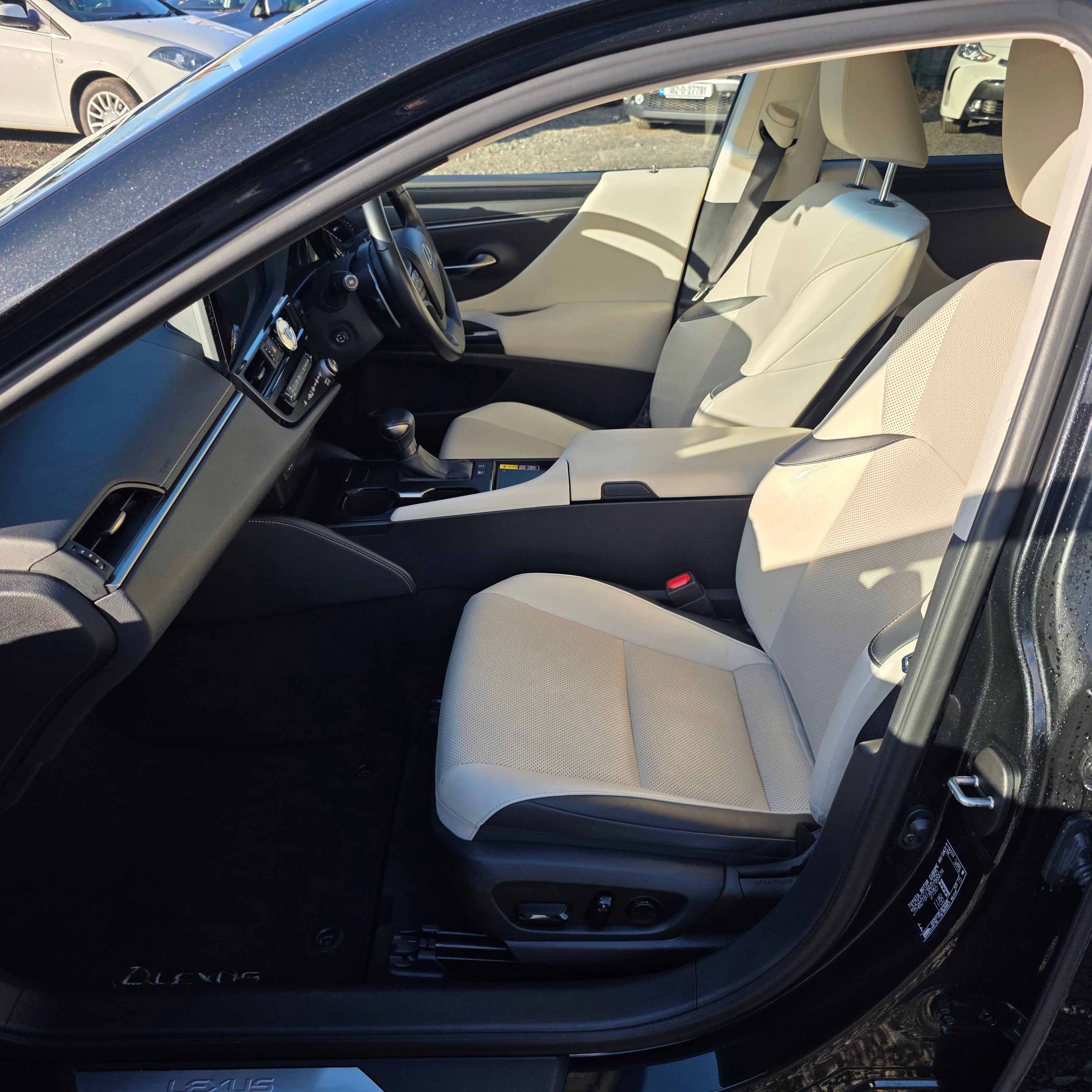 Lexus ES300H Automatic Hybrid 2023