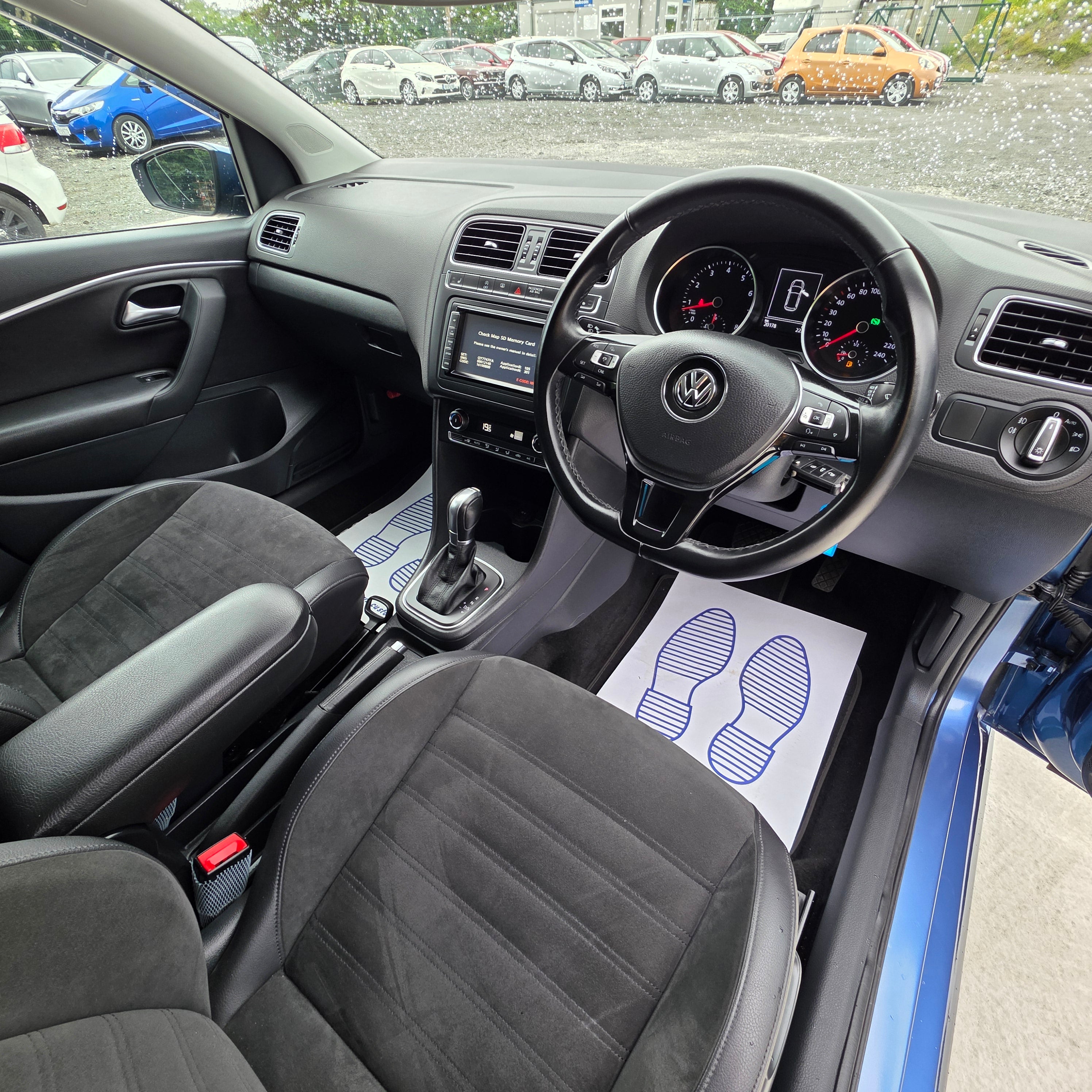 VW Polo Automatic 2017 Heated Semi Leather Seats Low Miles