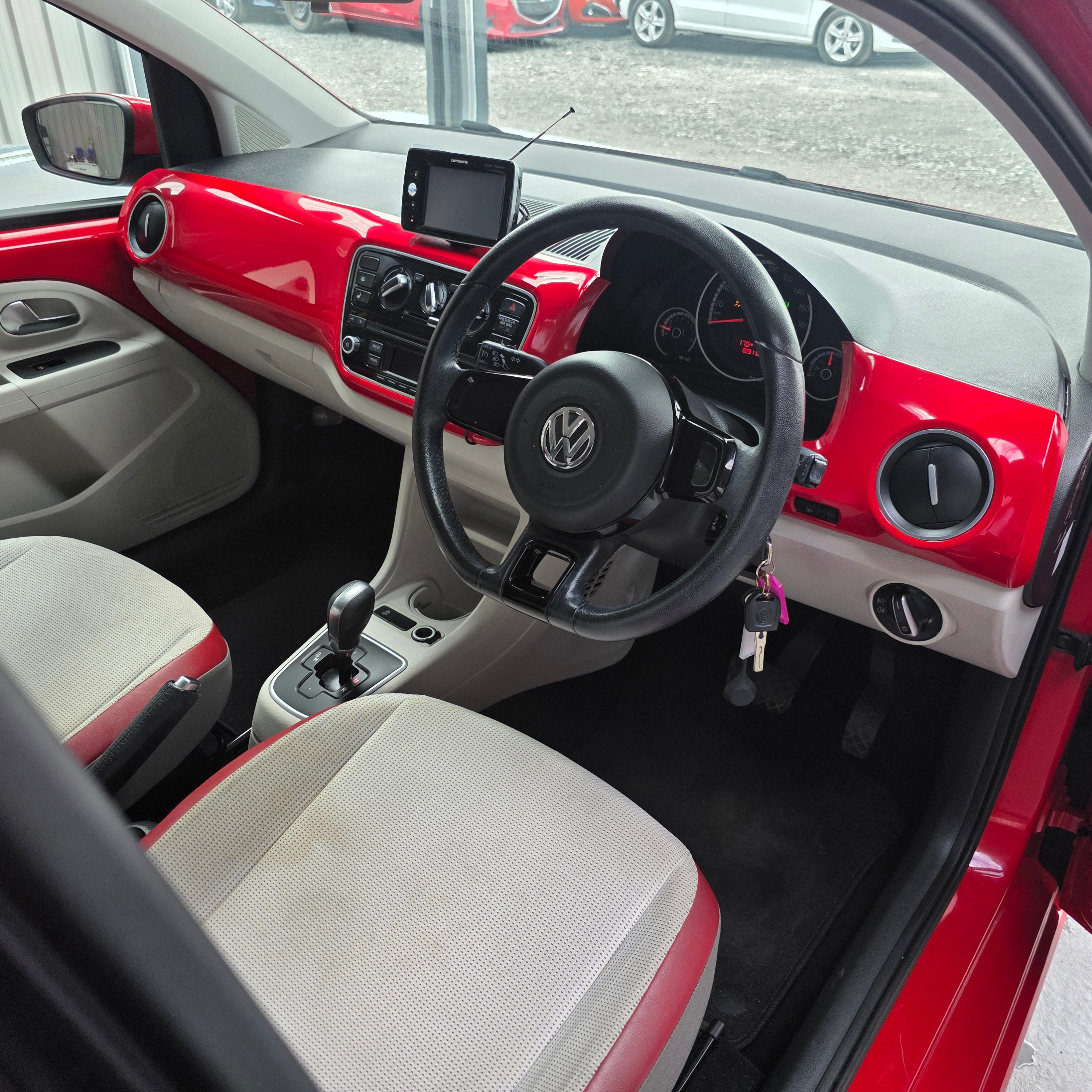 Volkswagen Up Automatic 2015