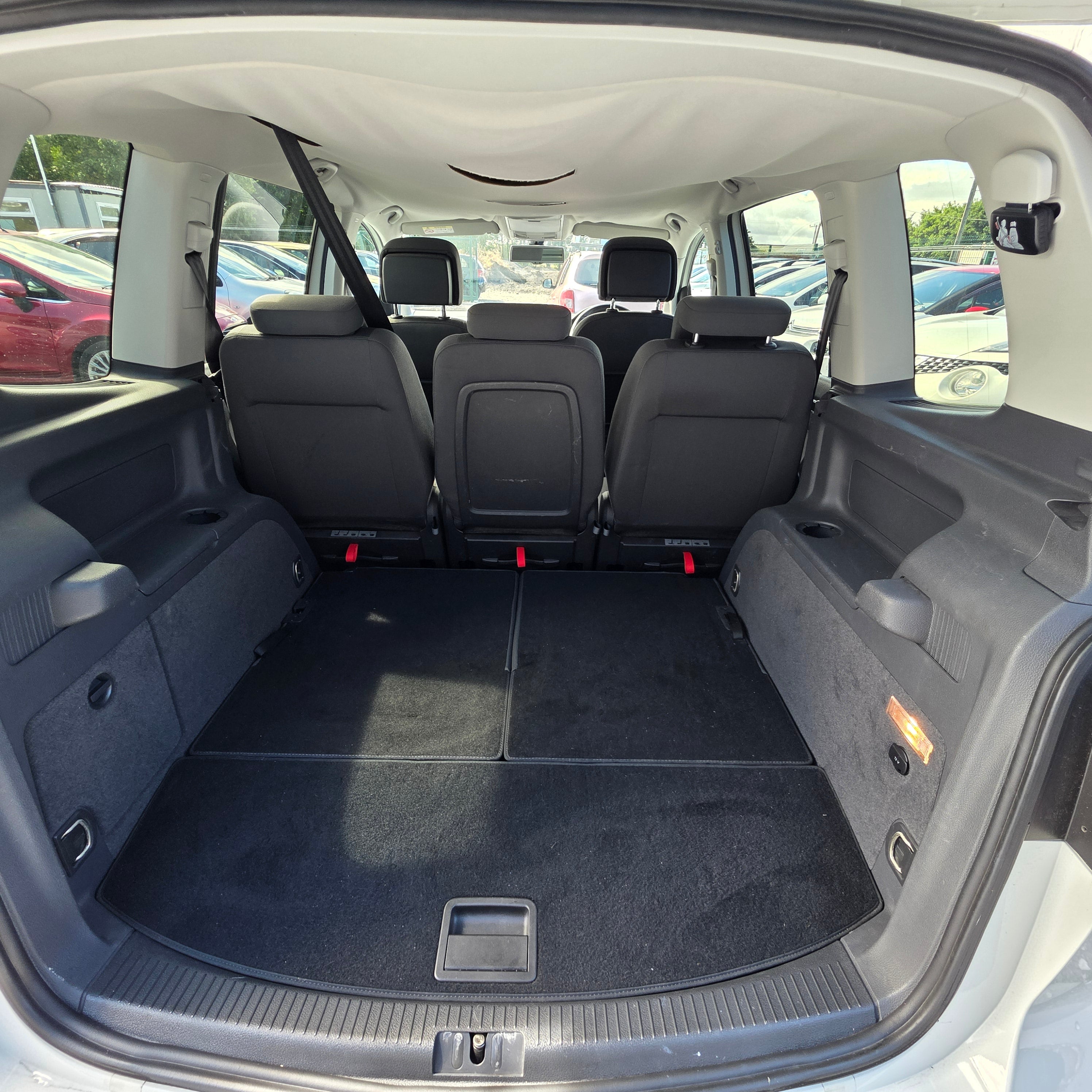 Volkswagen Touran Automatic 2015 Highline