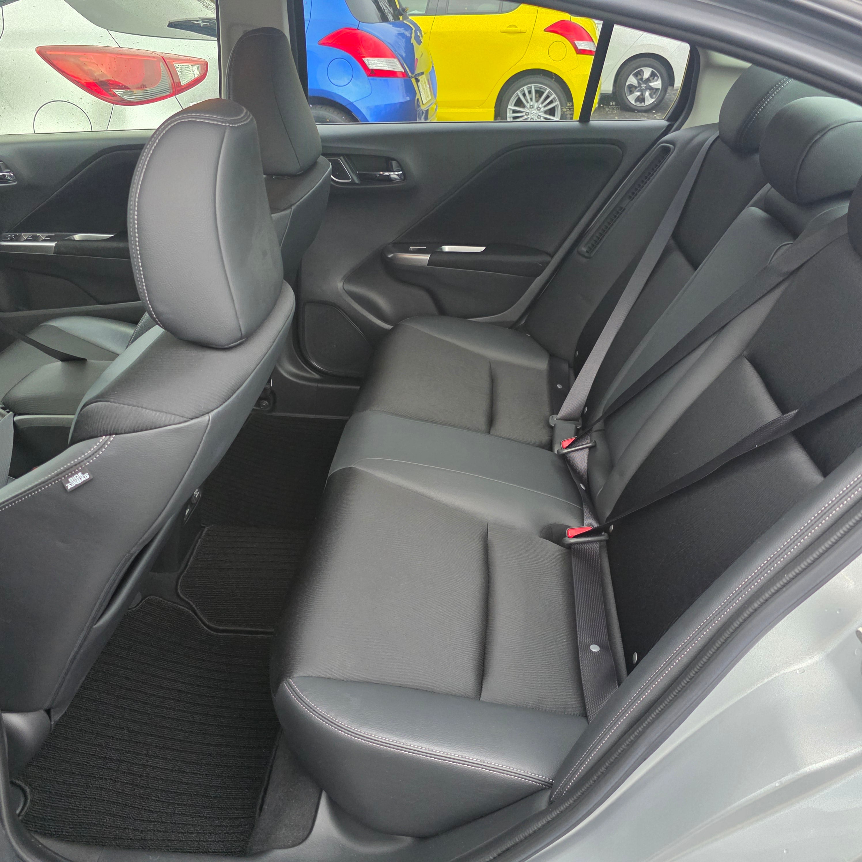 Honda Grace Hybrid Automatic 2016