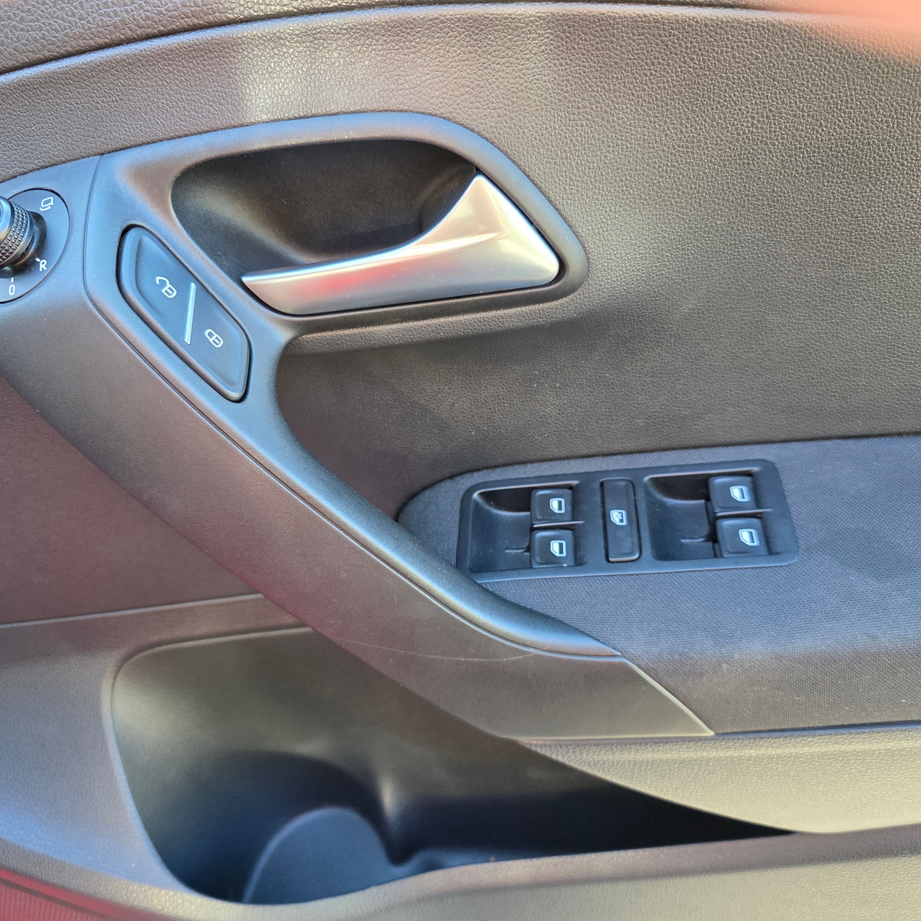 Volkswagen Polo 2015 Automatic Highline