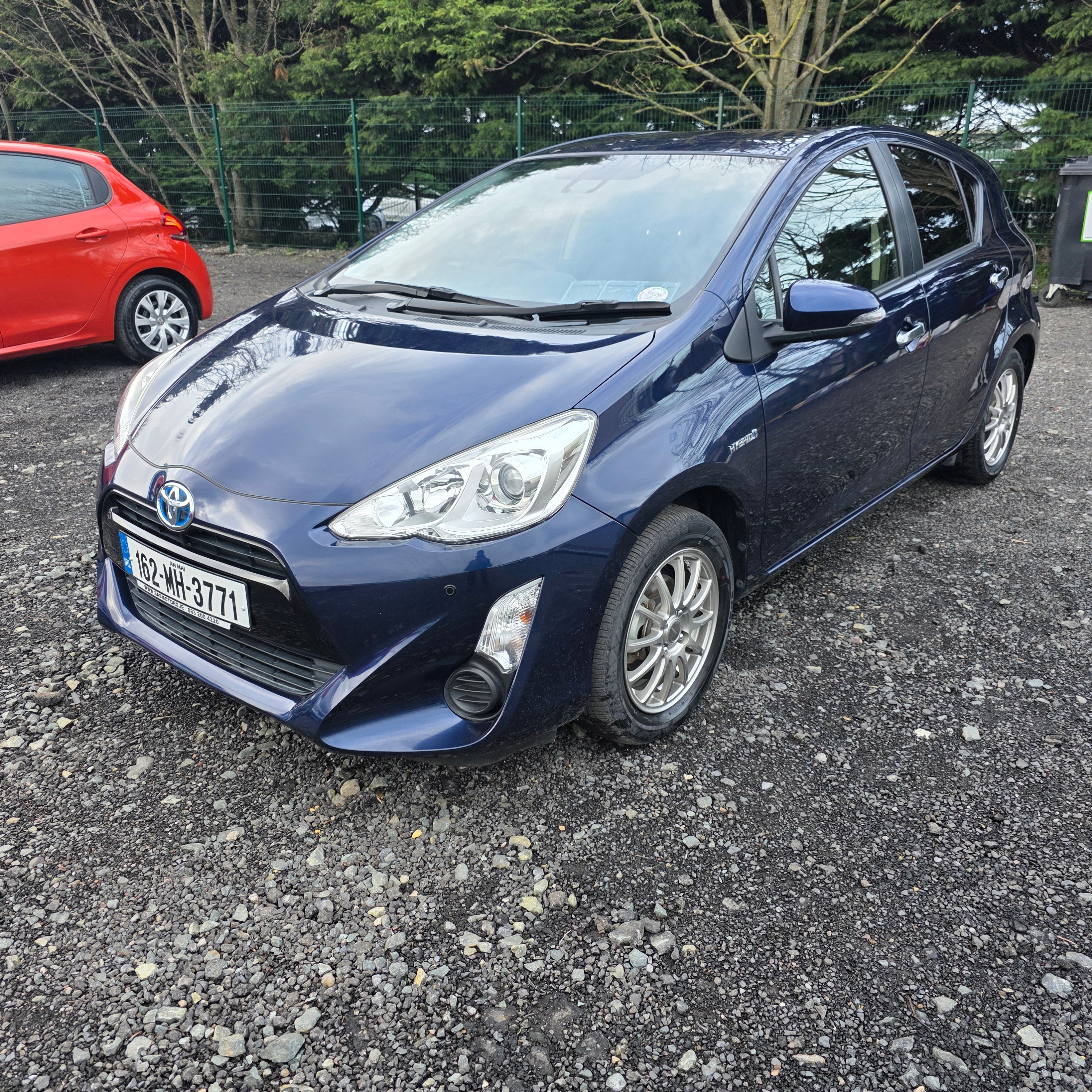 Toyota Aqua 2016 Automatic Low Miles