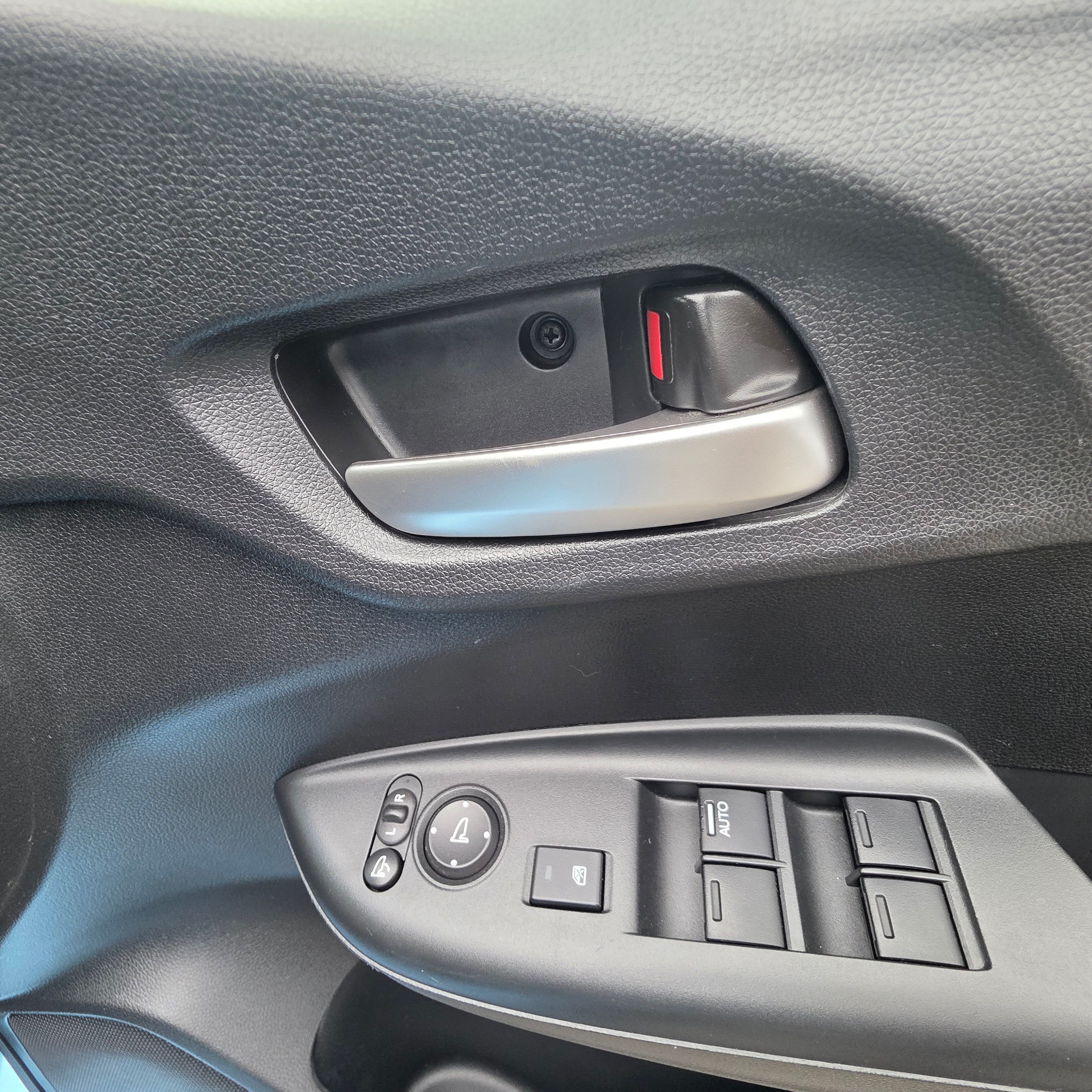 Honda Fit Hybrid Automatic 2017 Low Miles Leather