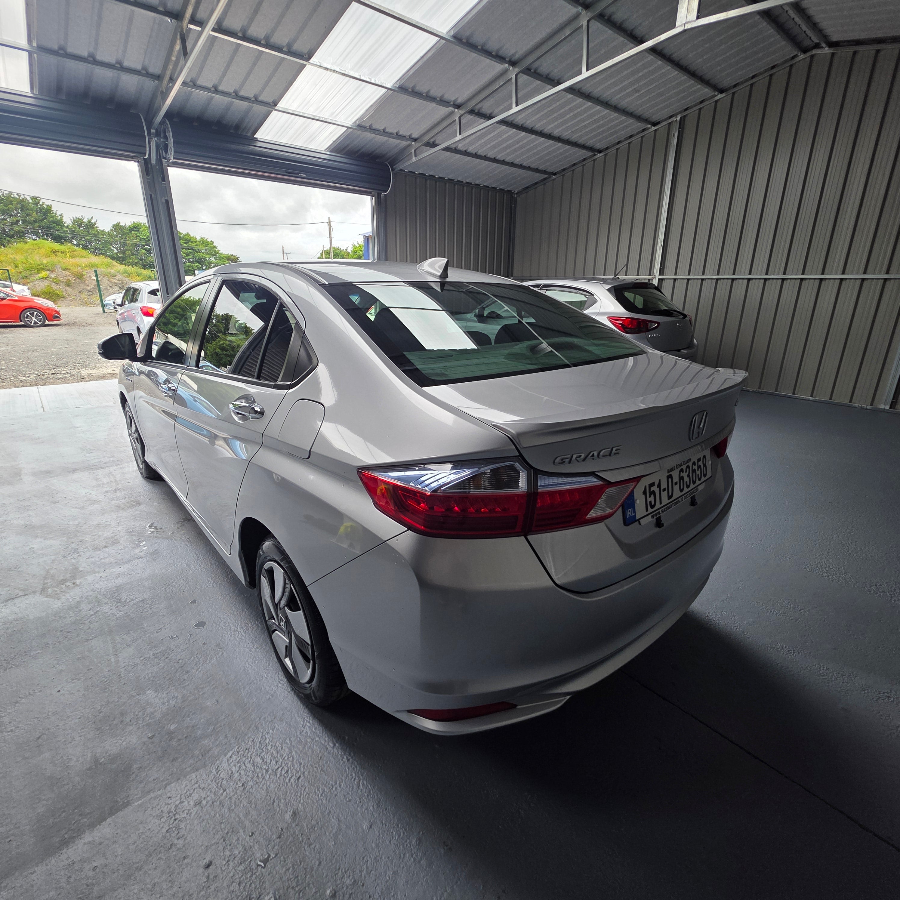 Honda Grace 2015 Automatic
