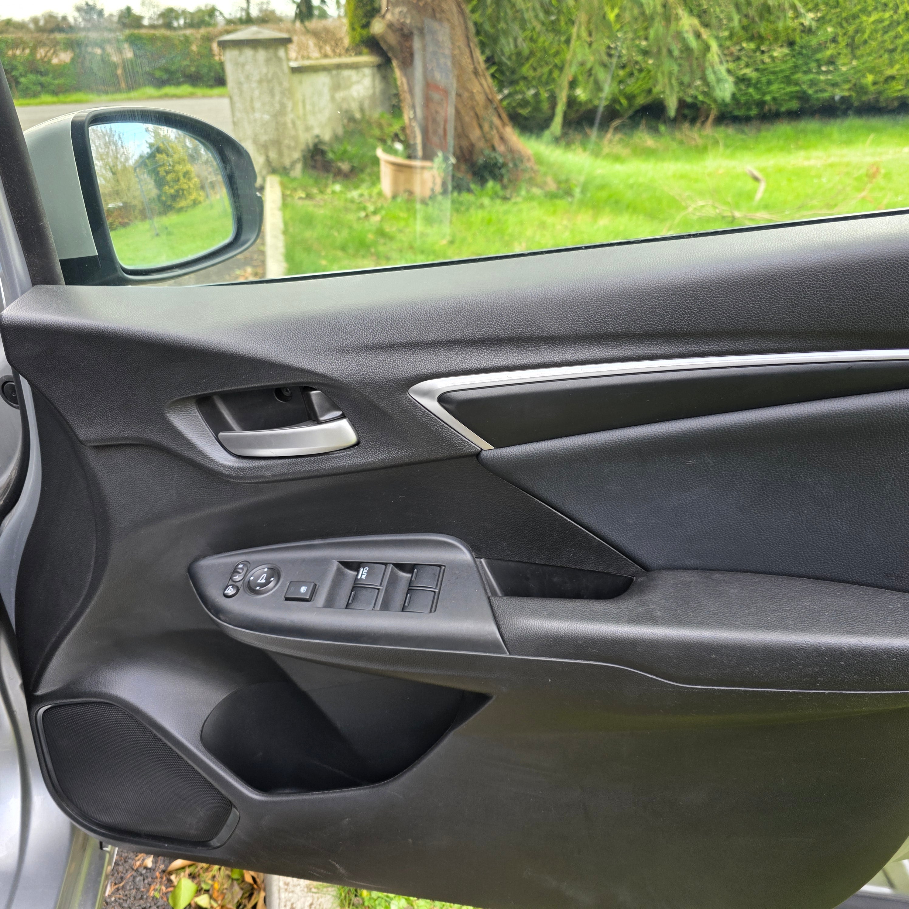 Honda Fit Hybrid Automatic 2015
