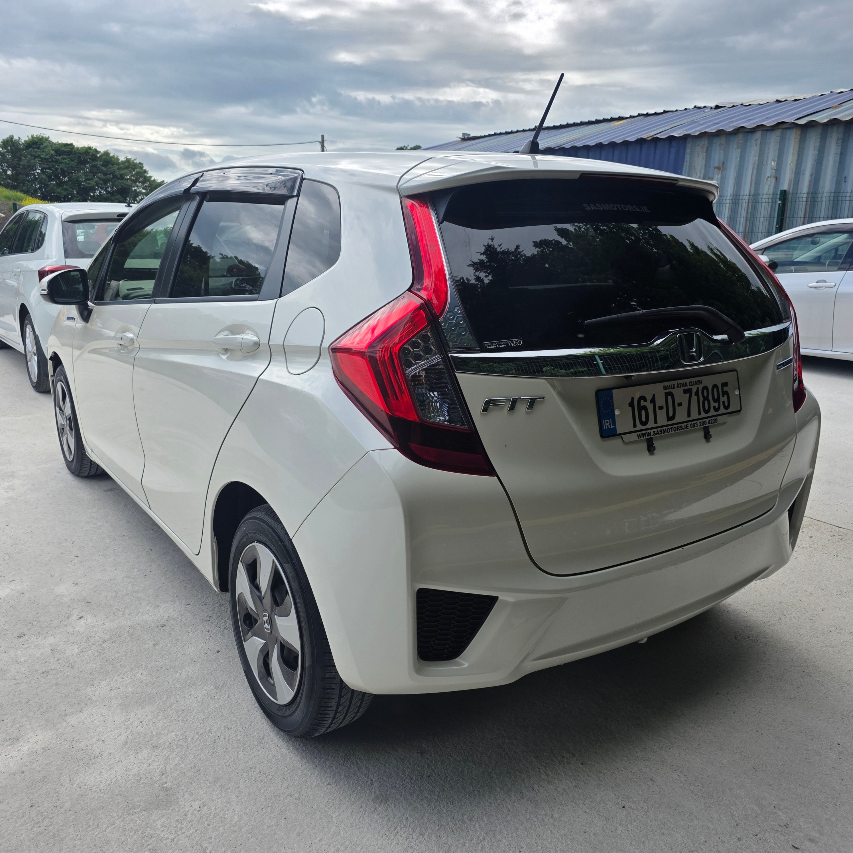 Honda Fit Hybrid Automatic 2016 Low Miles