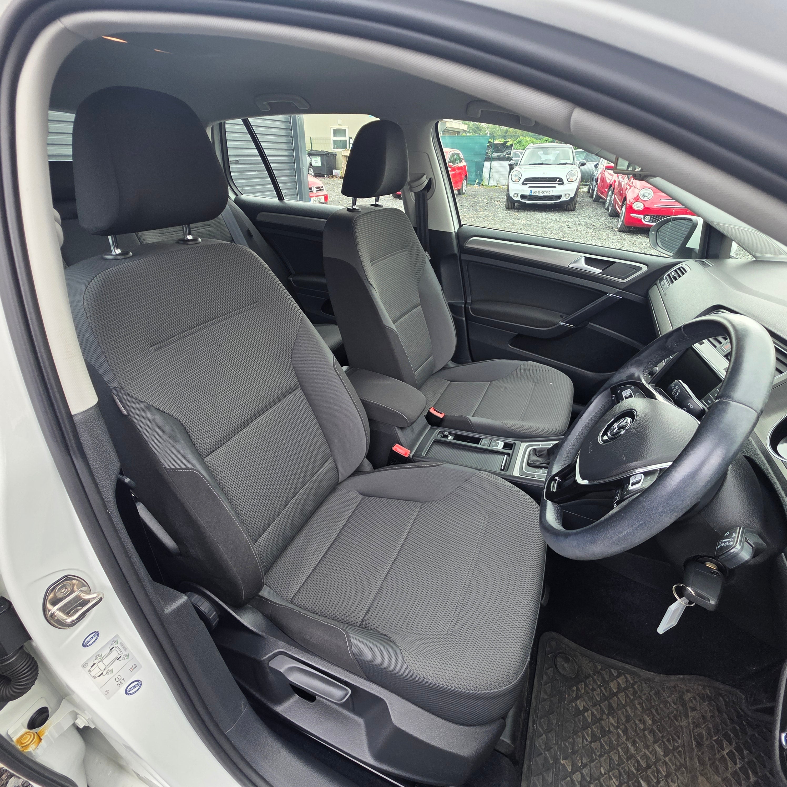 Volkswagen Golf Automatic 2014 Low Miles