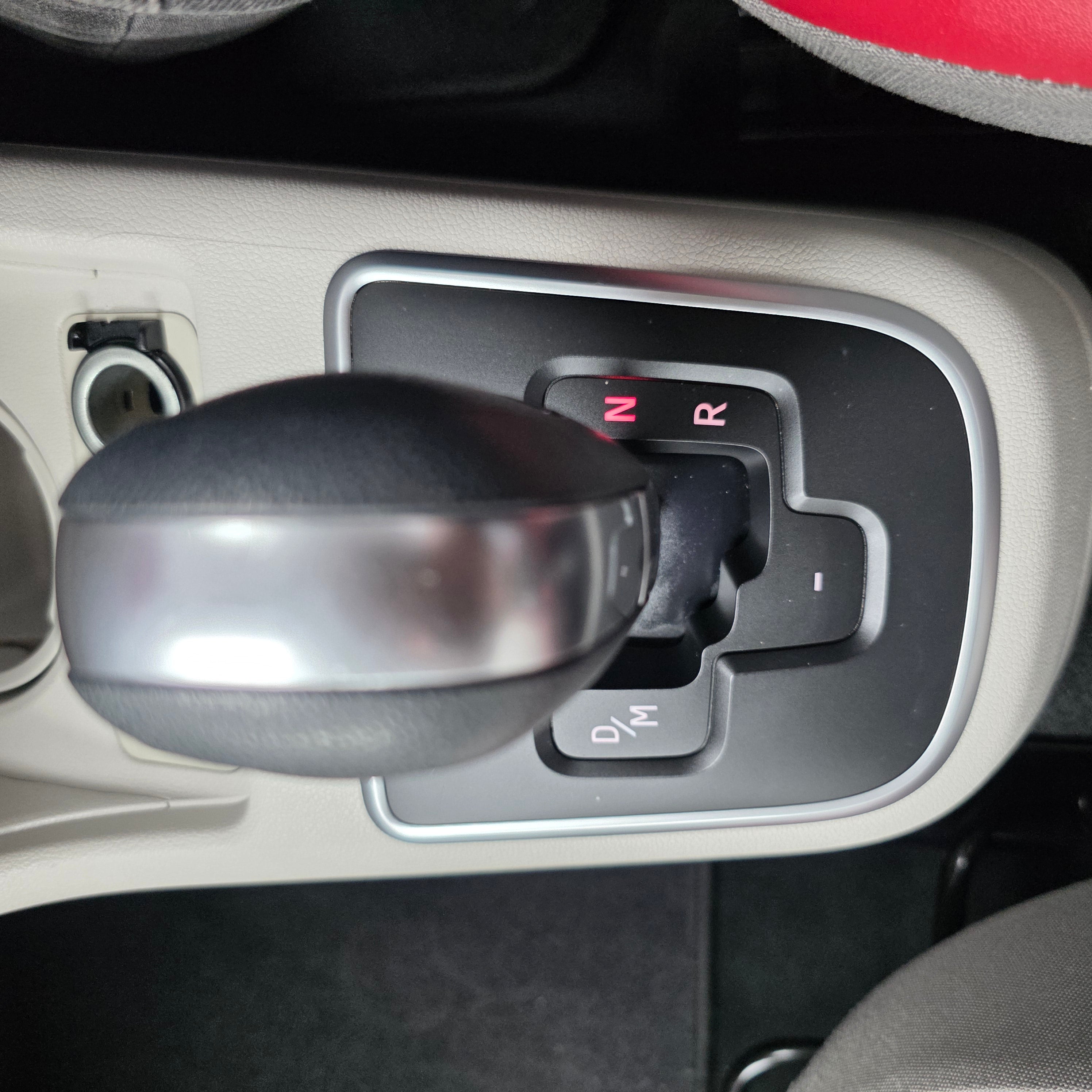 Volkswagen Up Automatic 2015