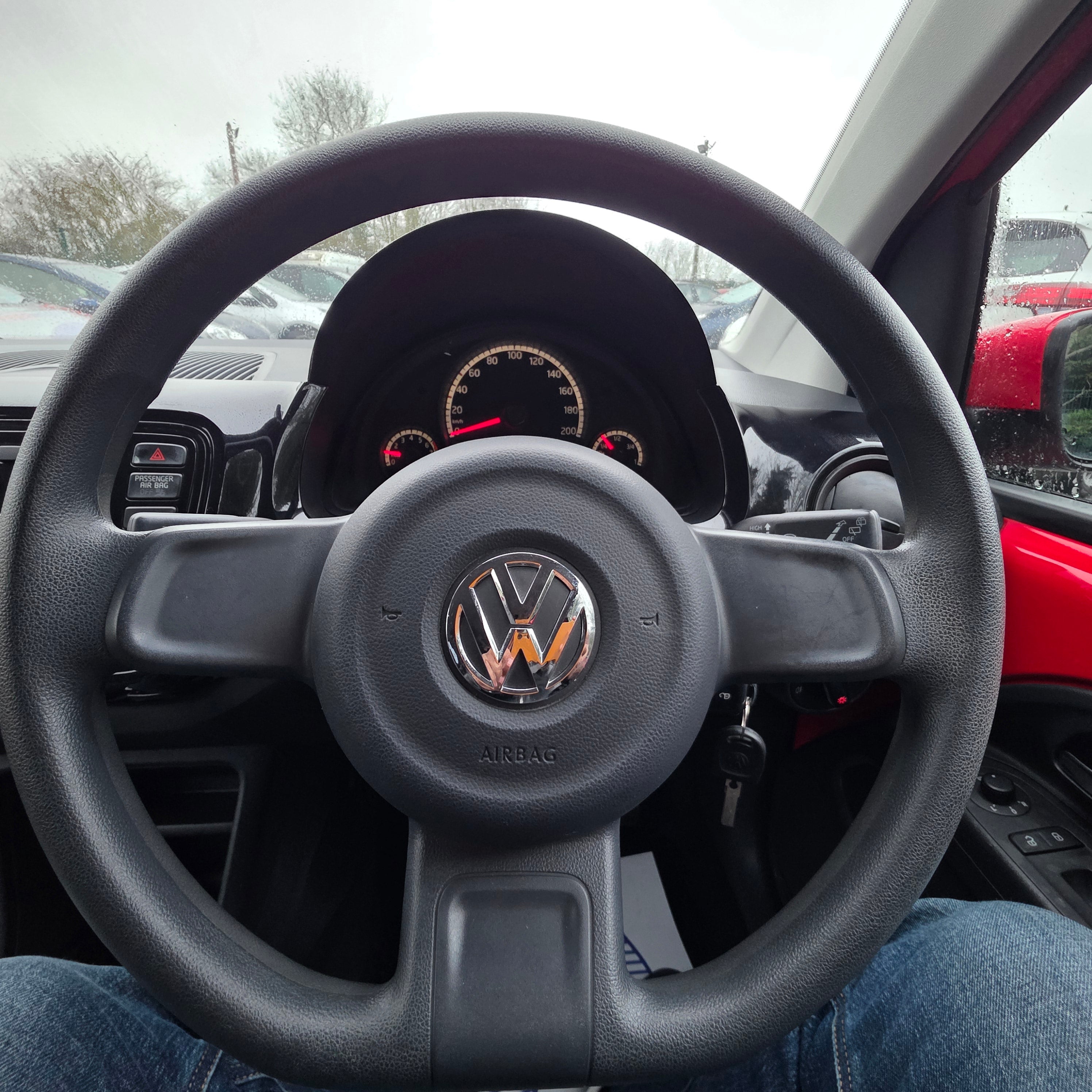 Volkswagen Up 2014 Automatic