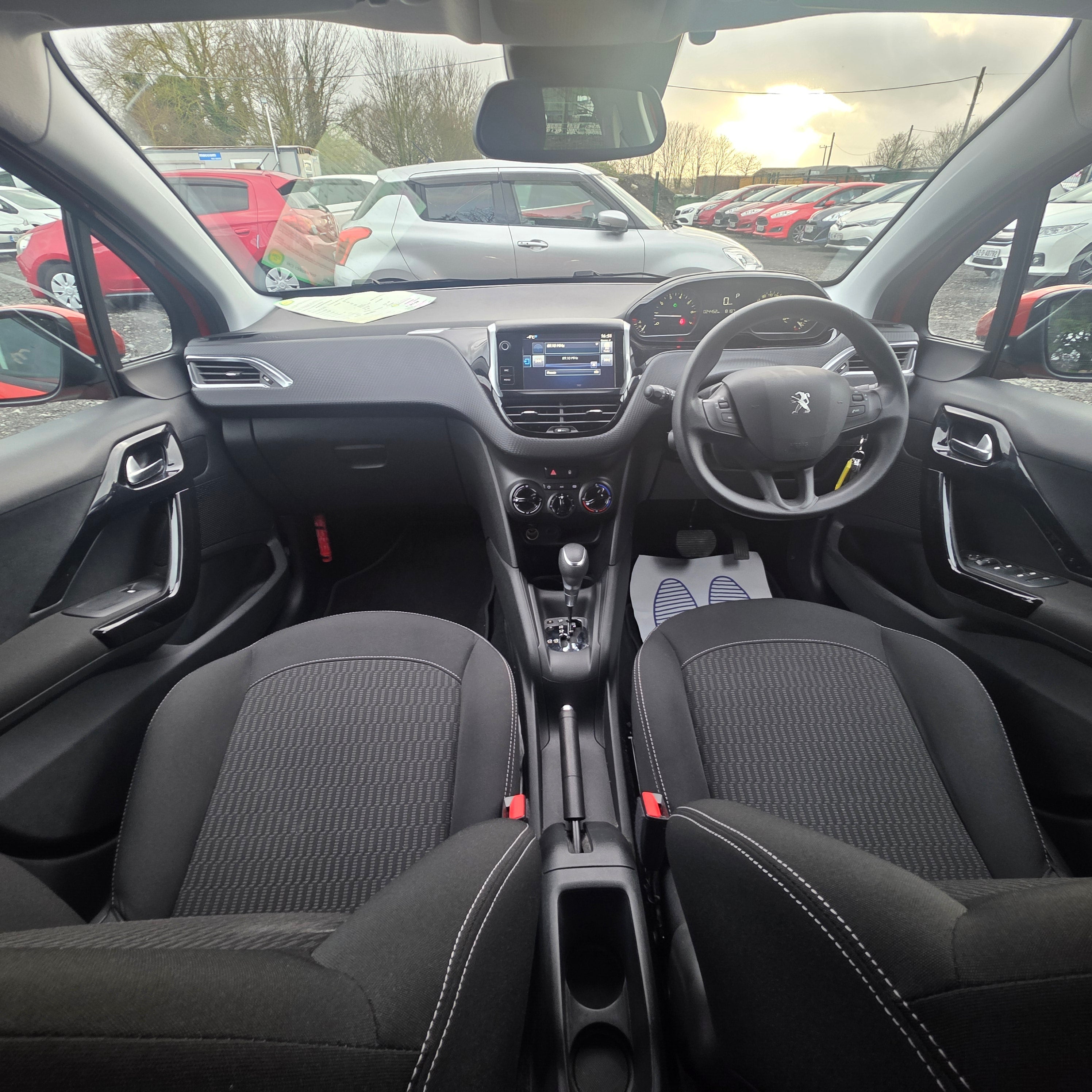 Peugeot 208 Automatic 2017 Low Miles