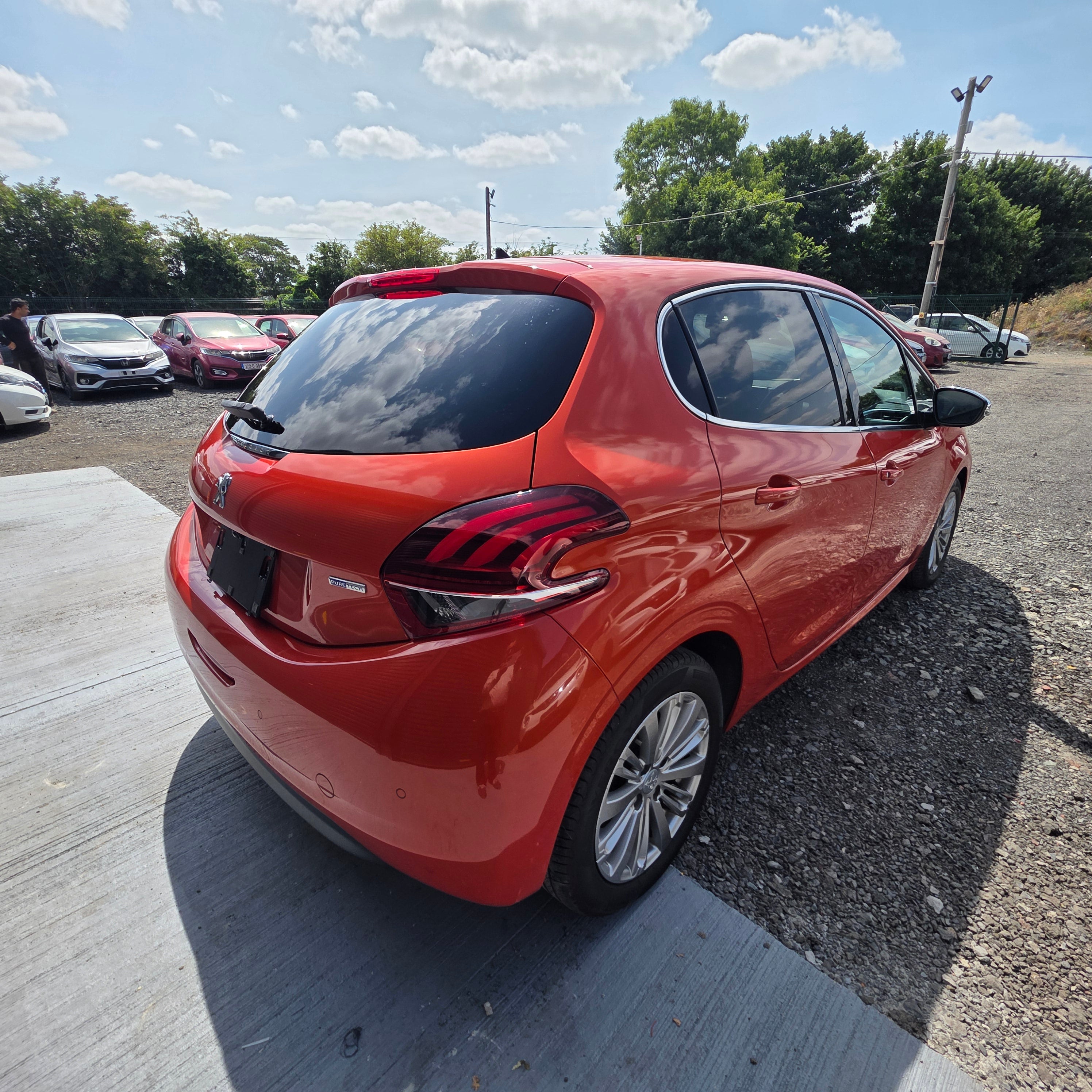 Peugeot 208 Automatic 2017 Low Miles
