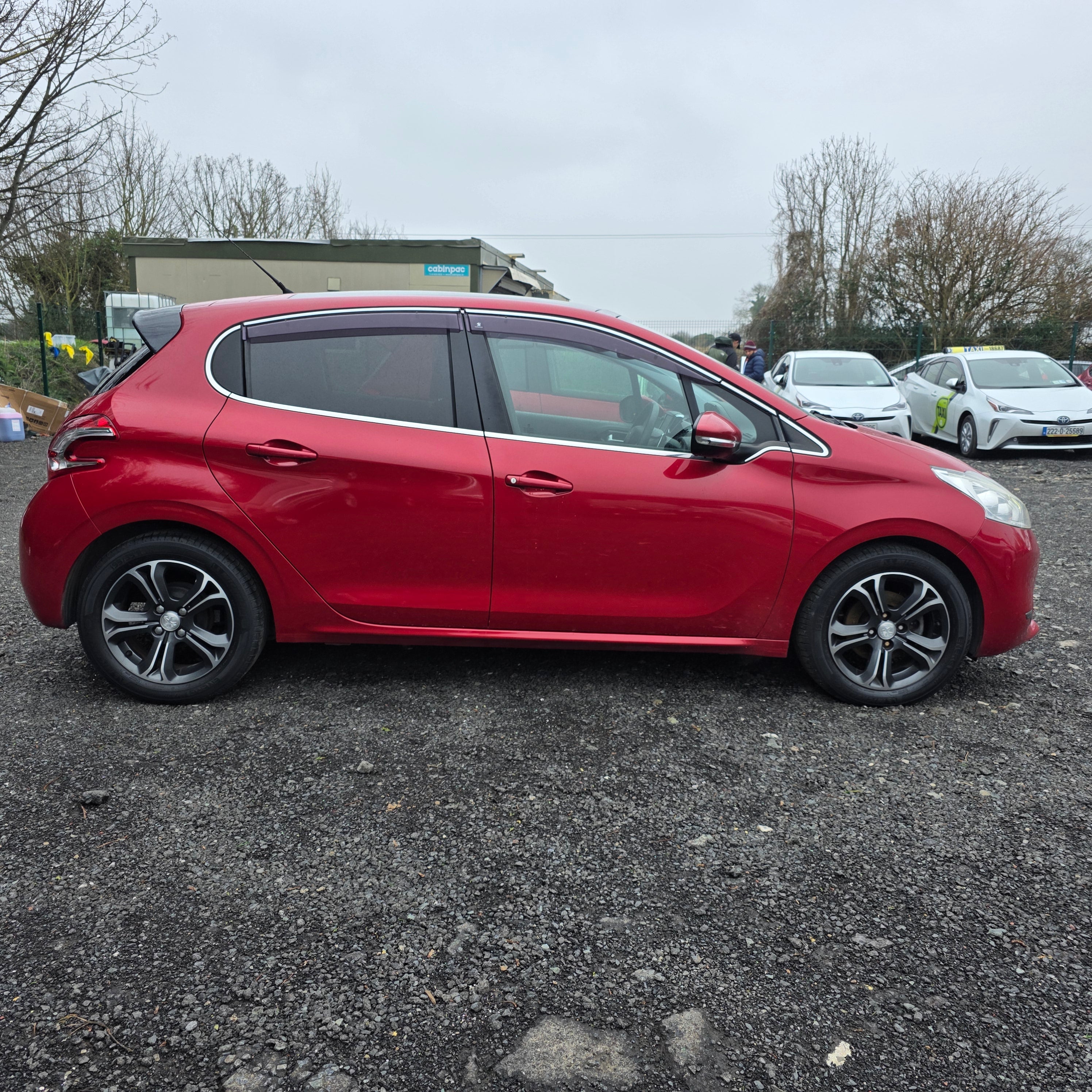 Peugeot 208 Automatic 2015 Low Miles