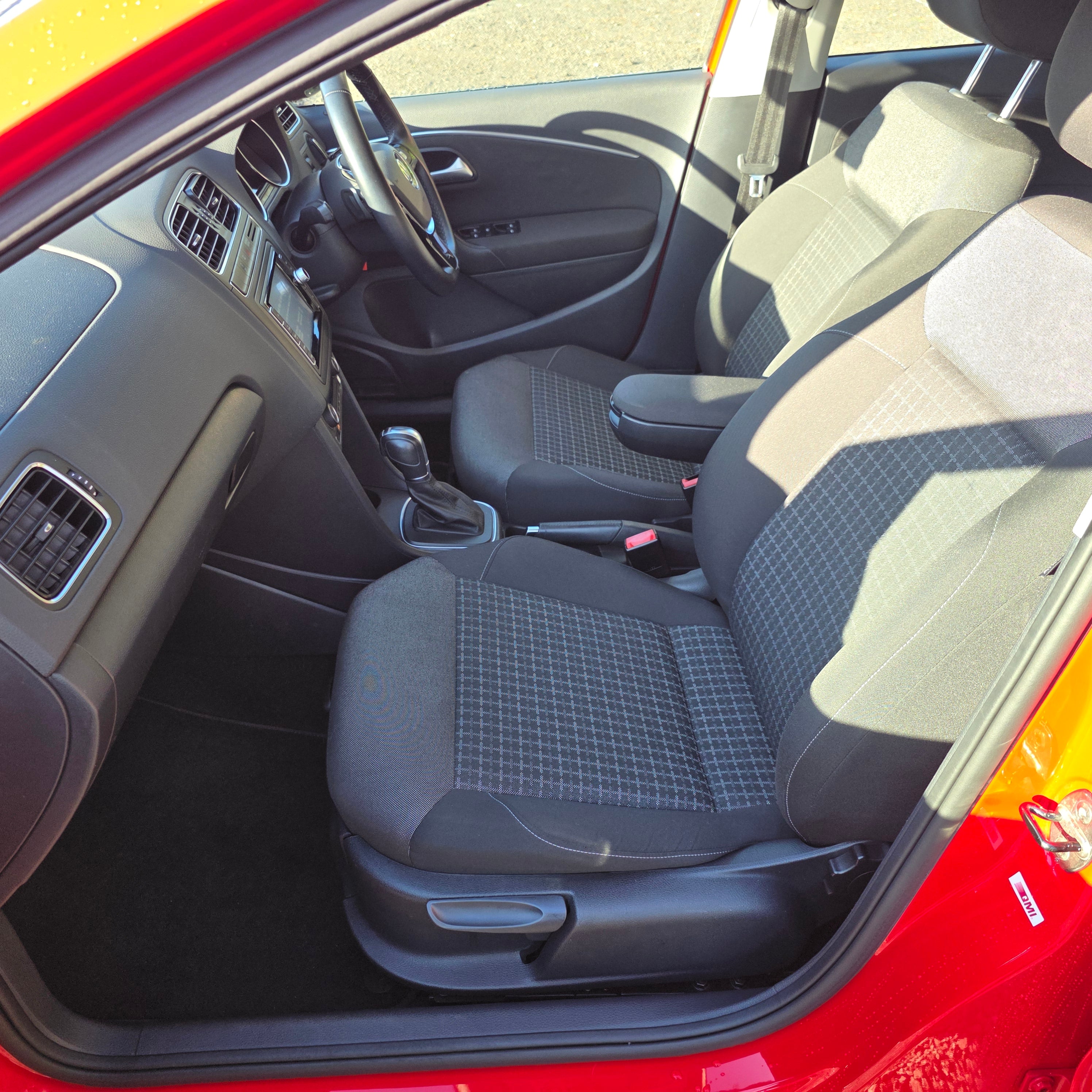 Volkswagen Polo Automatic 2015