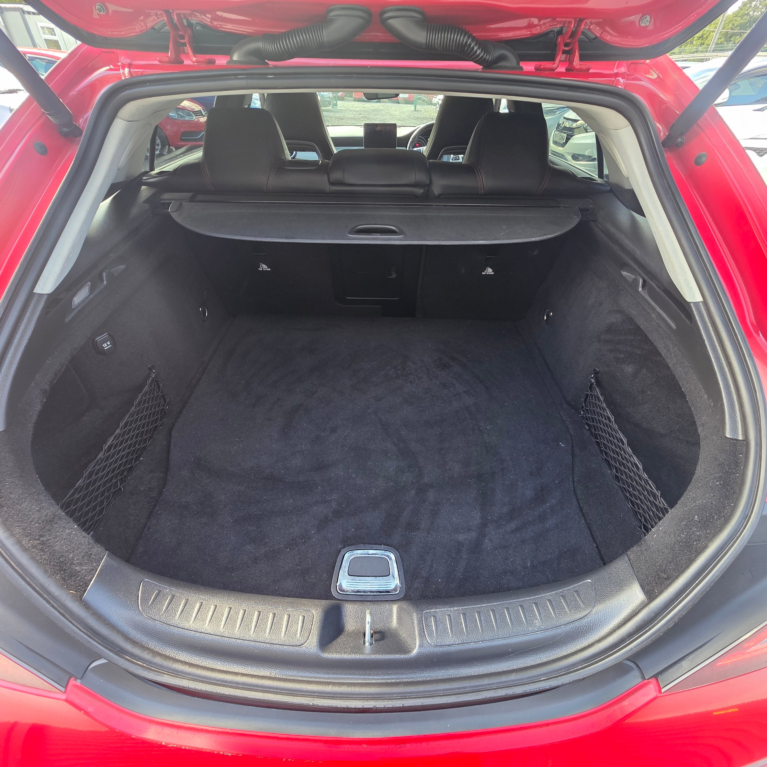 Mercedes-Benz CLA-180 AMG AUTOMATIC PANORAMIC SUNROOF