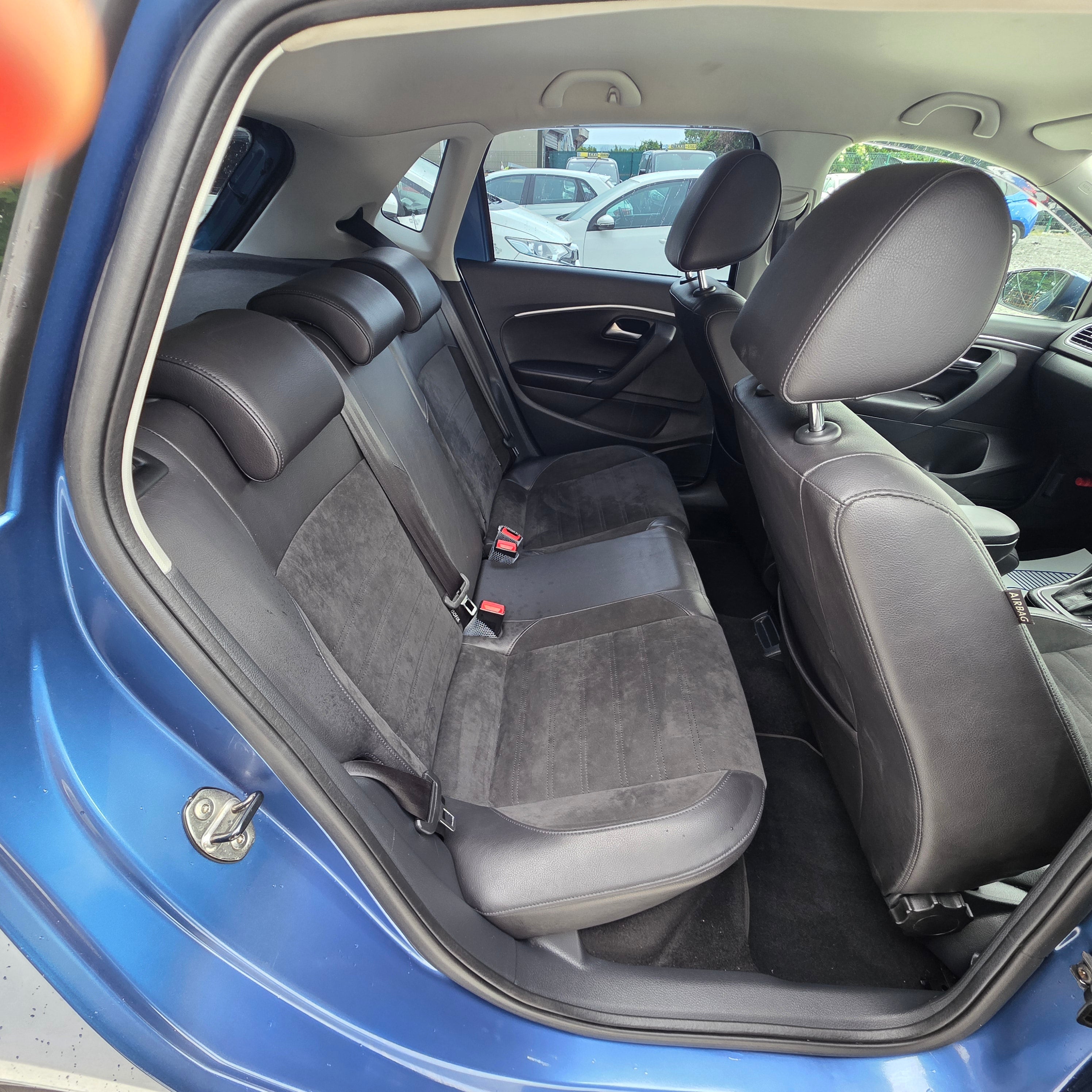 VW Polo Automatic 2017 Heated Semi Leather Seats Low Miles