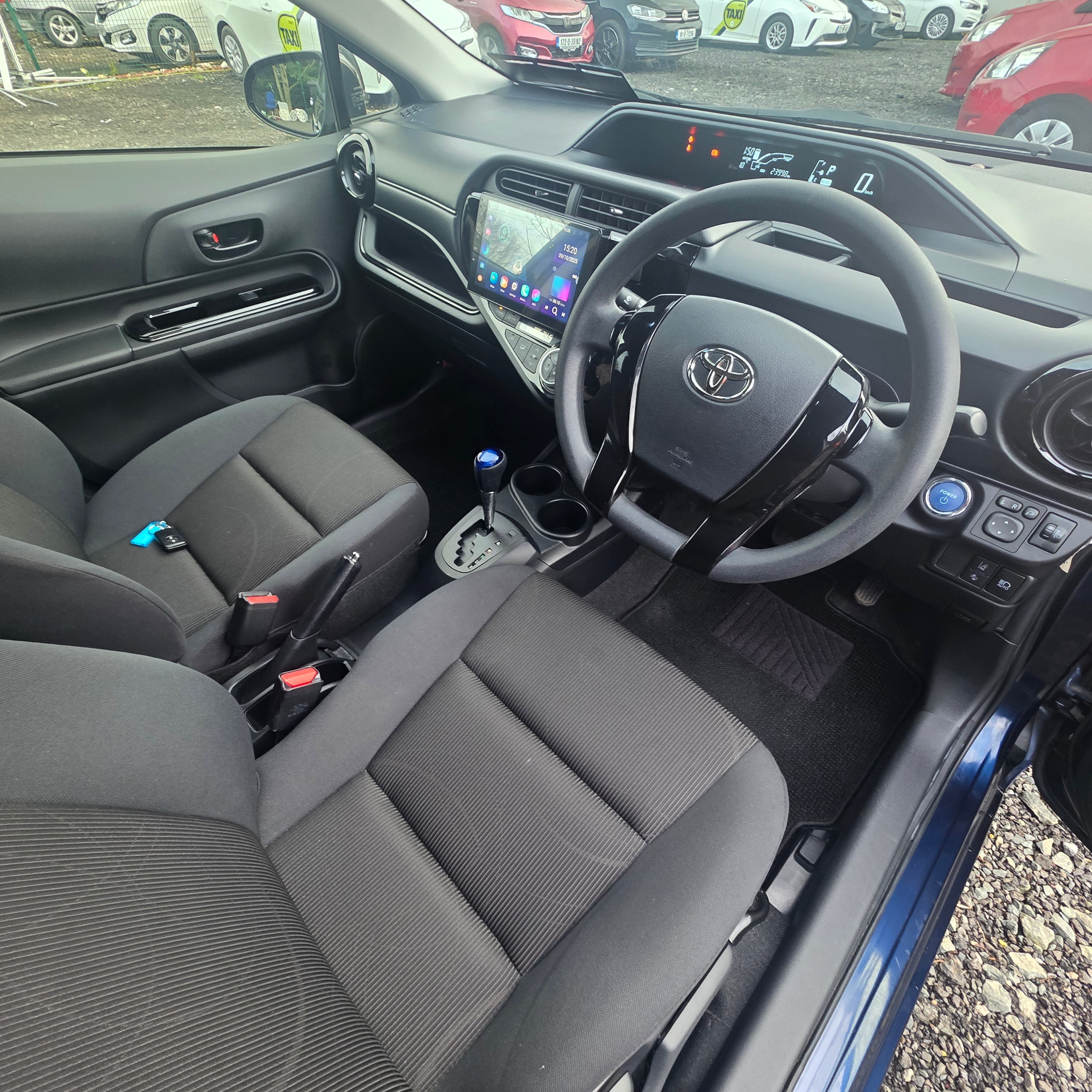 Toyota Aqua 2016 Automatic Low Miles