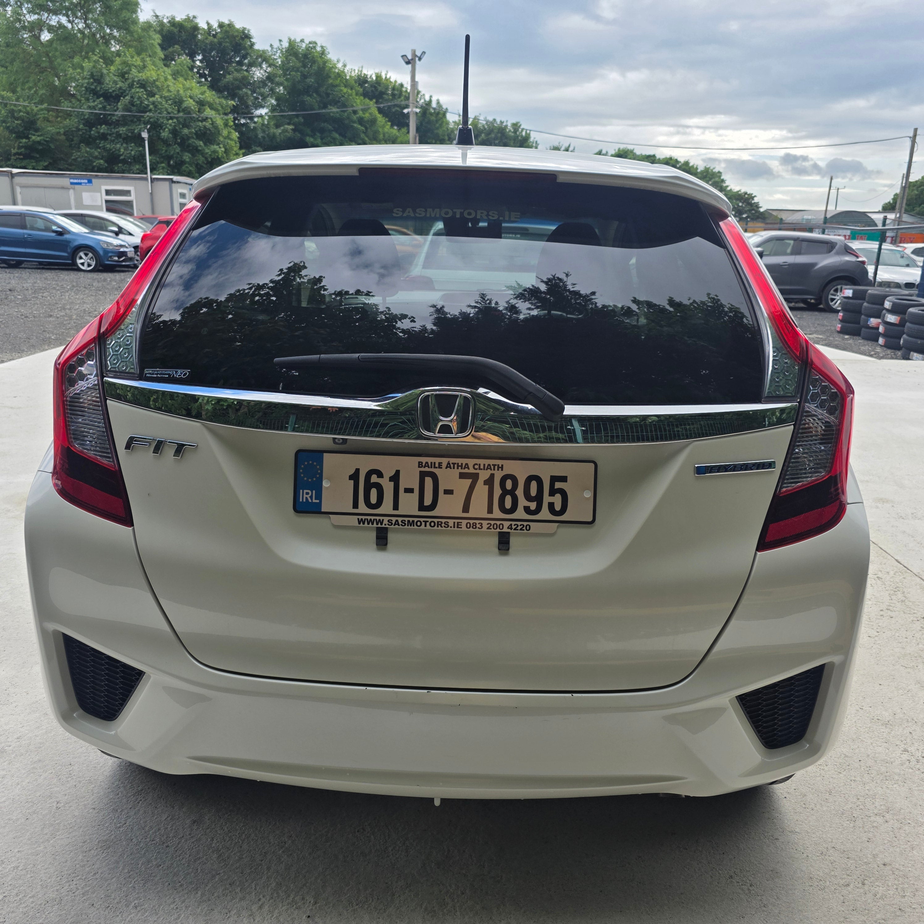Honda Fit Hybrid Automatic 2016 Low Miles