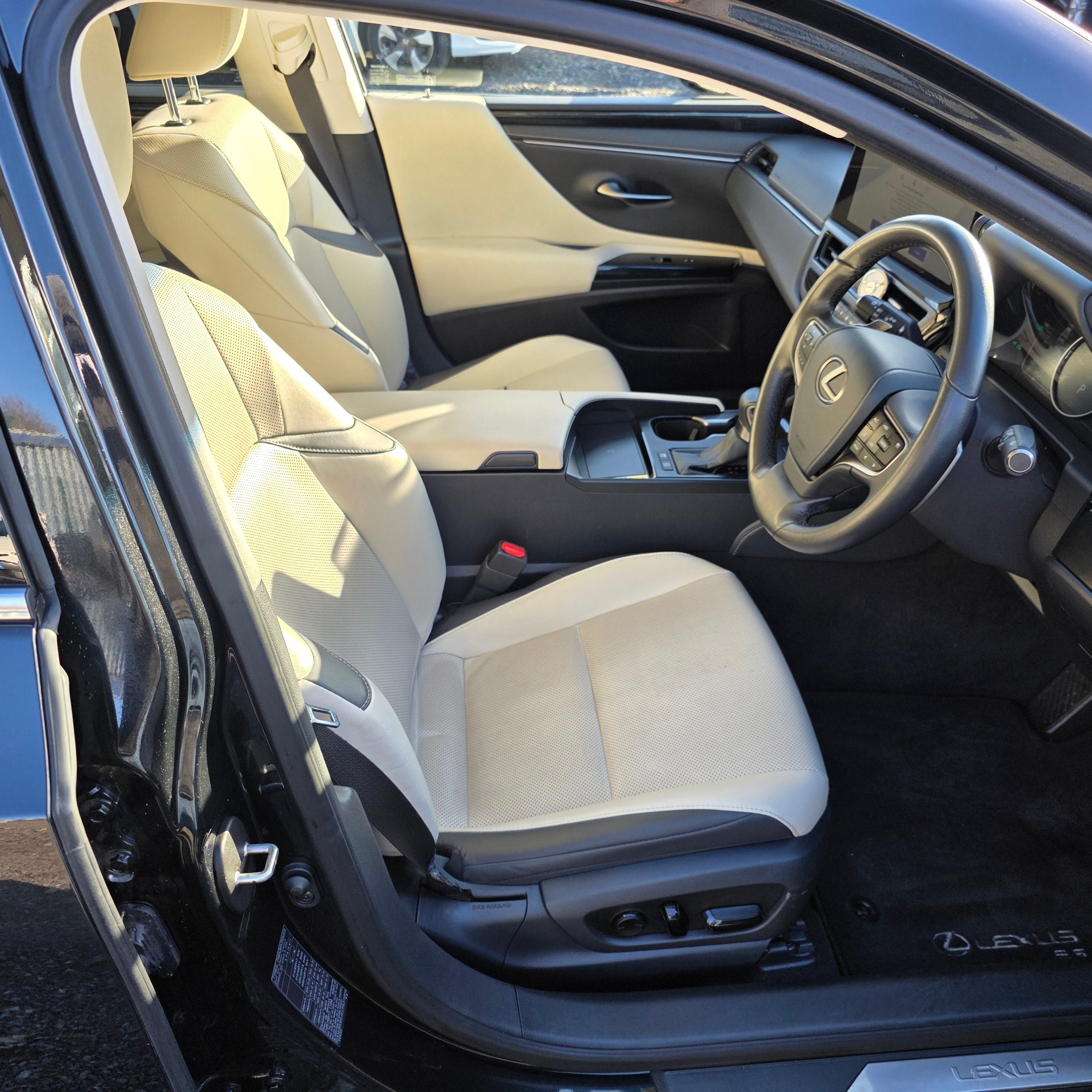 Lexus ES300H Automatic Hybrid 2023