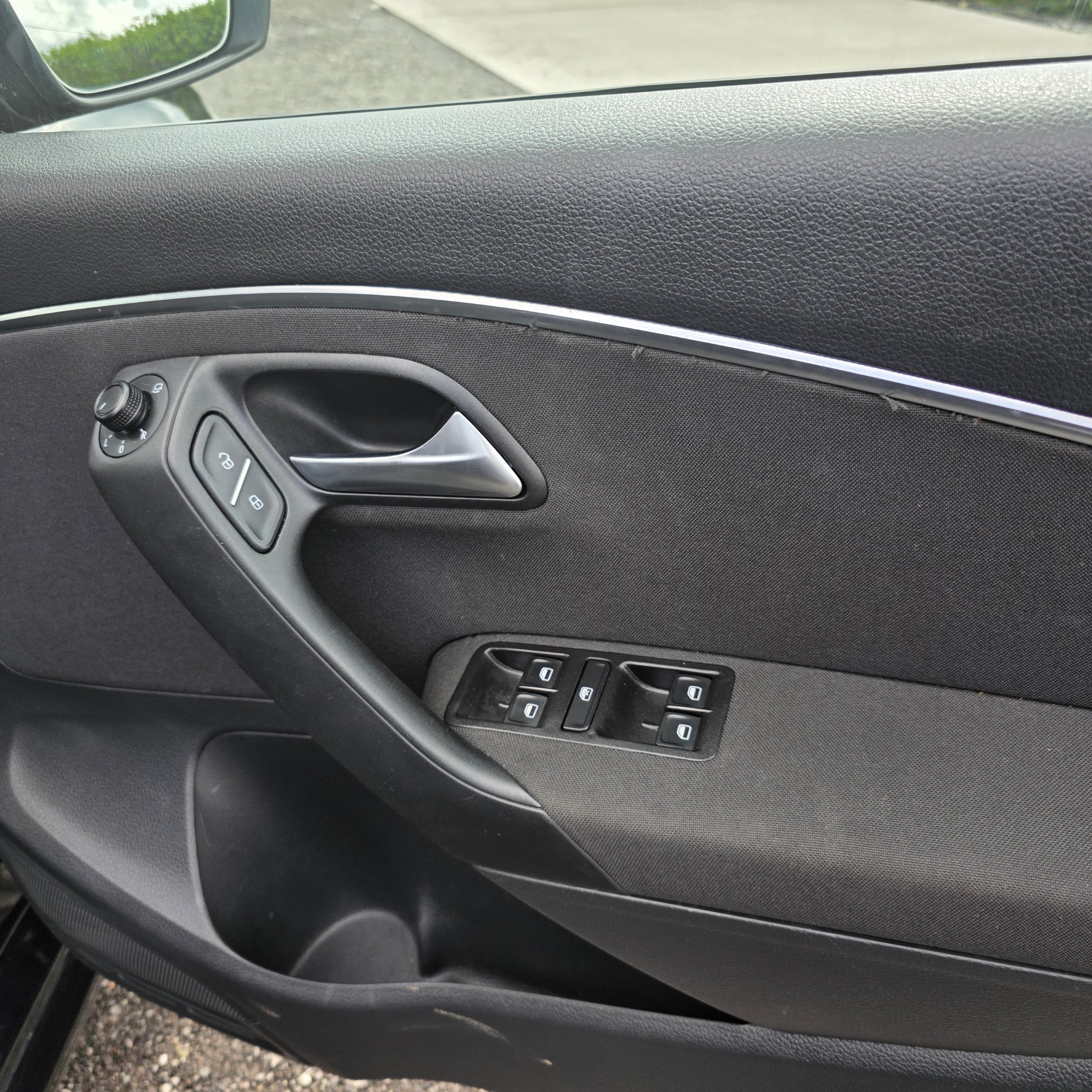 Volkswagen Polo 2015 Automatic