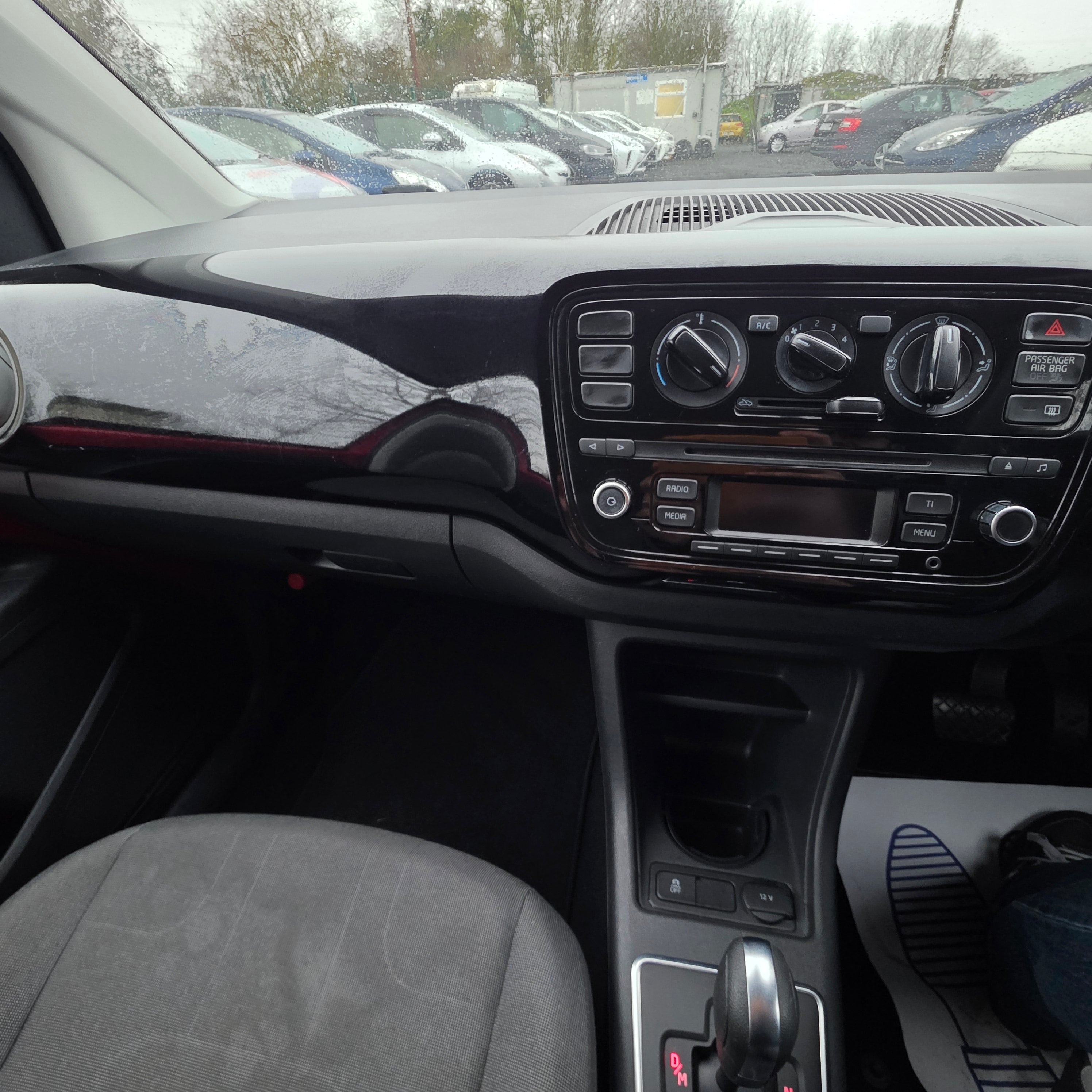 Volkswagen Up 2014 Automatic