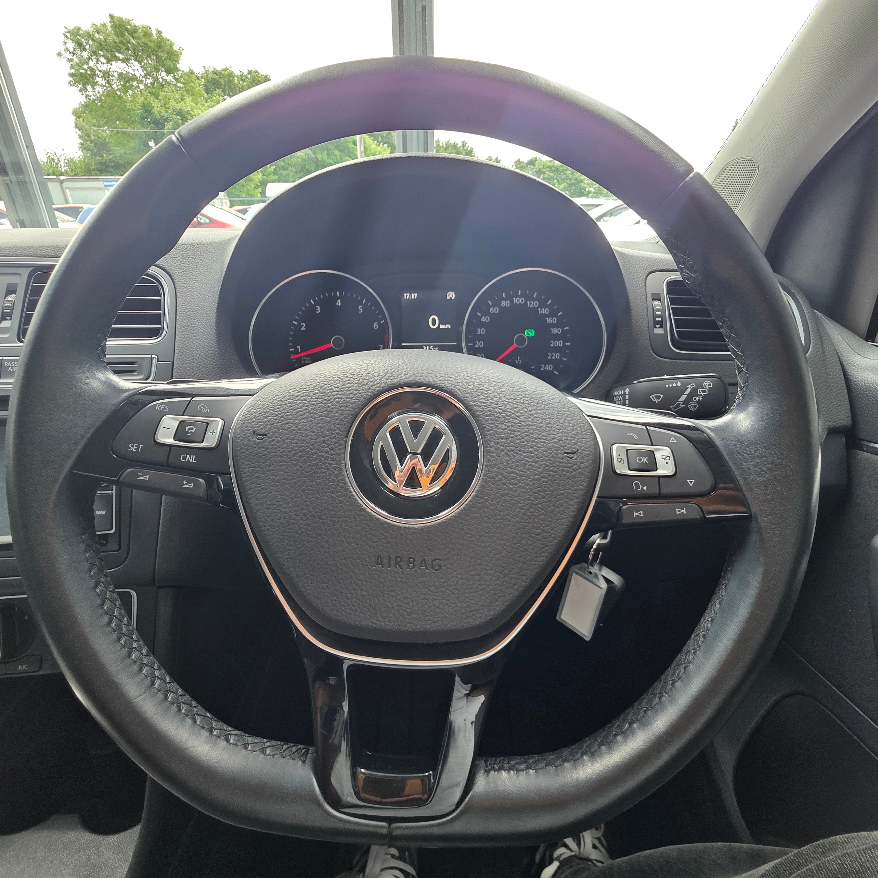 Volkswagen Polo Automatic 2014