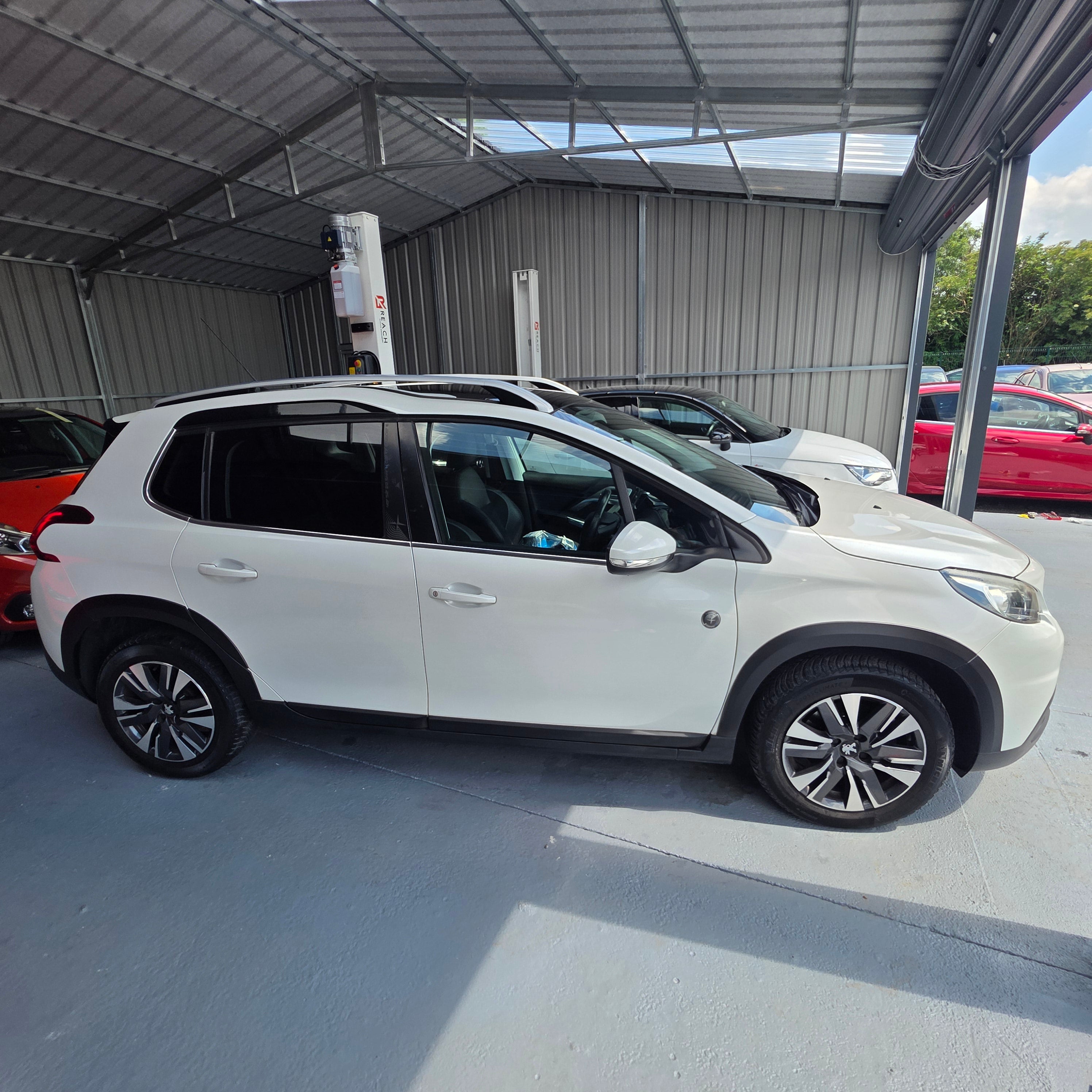Peugeot 2008 Automatic 2017 Top Spec Panoramic Sunroof