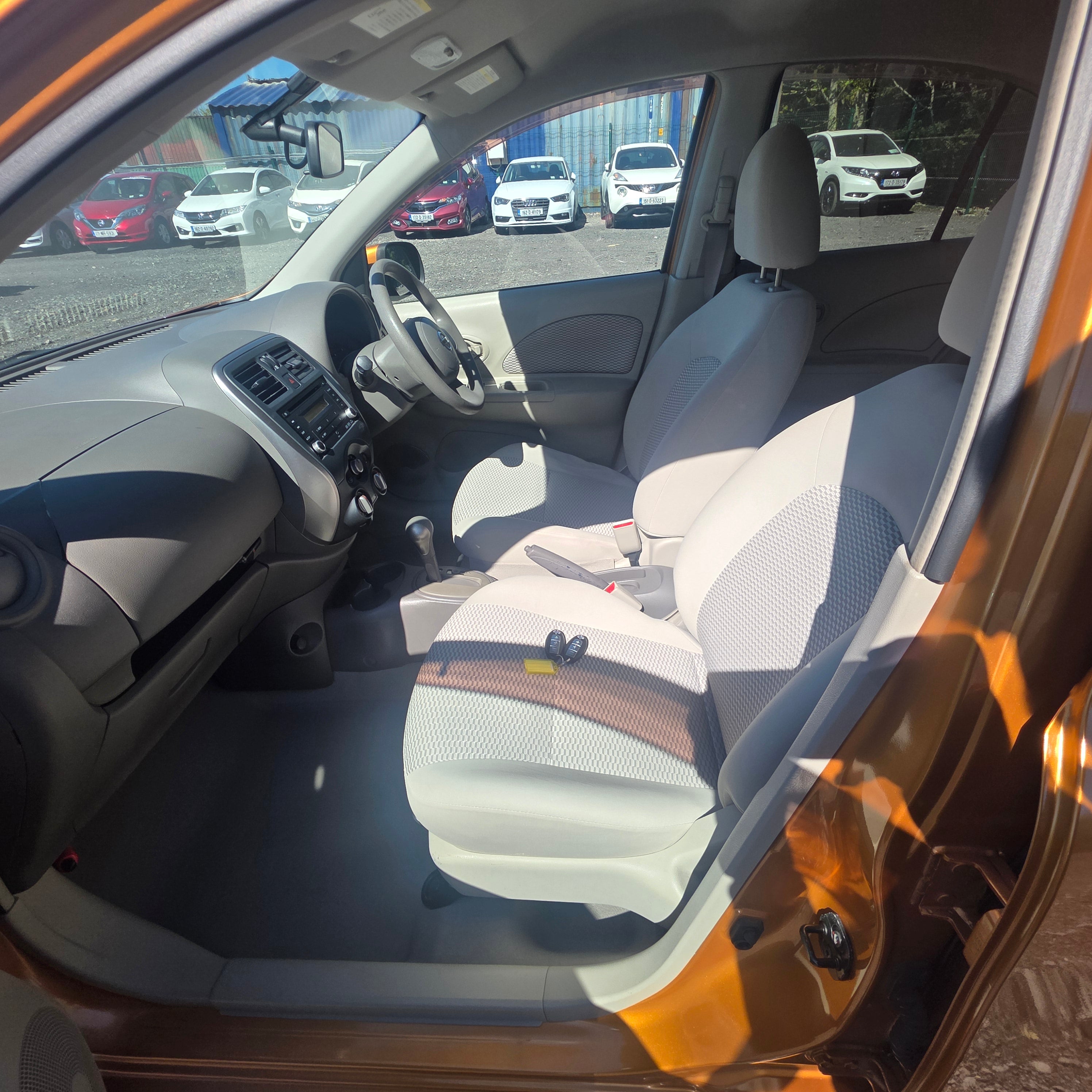 Nissan March Automatic 2014