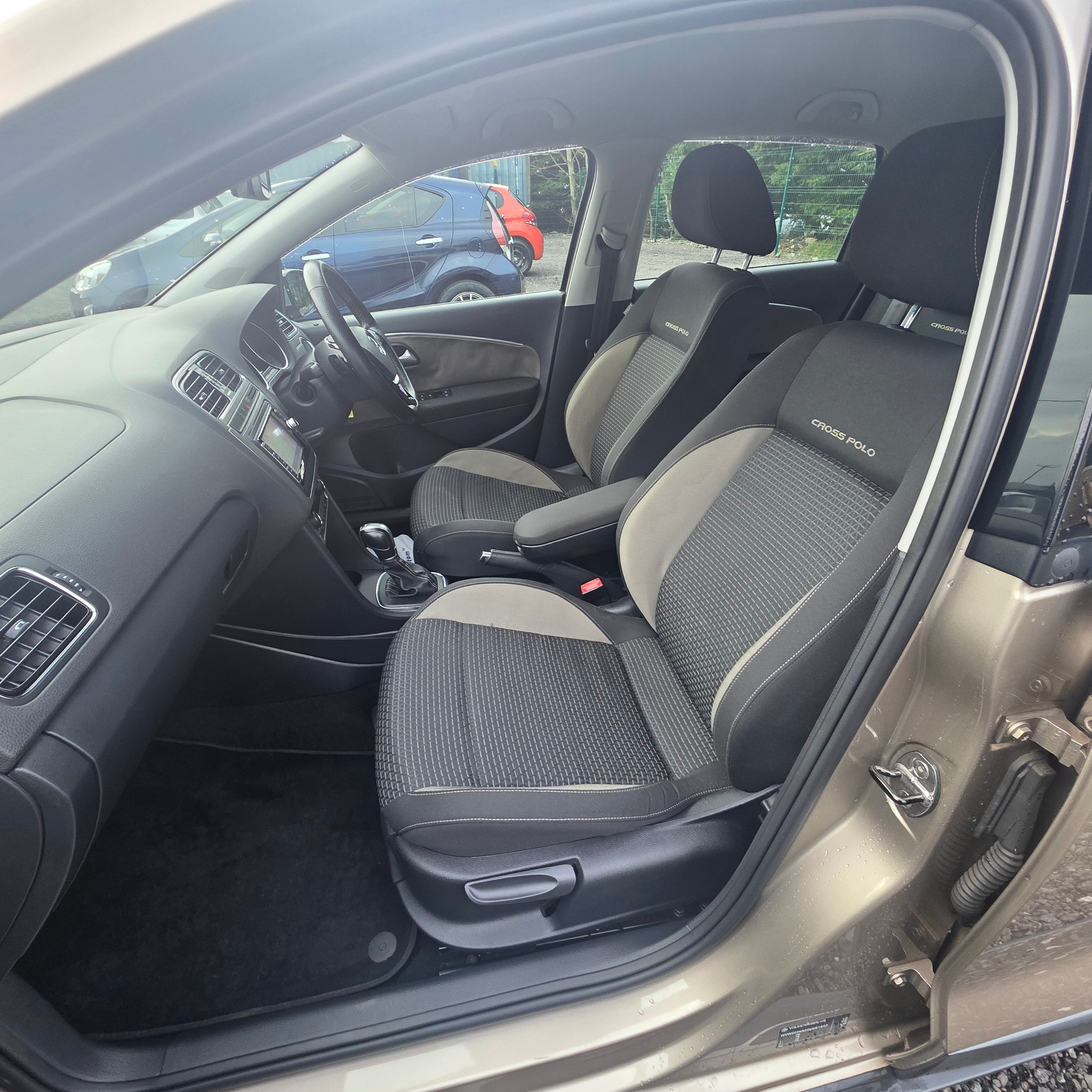 VW Polo Cross Automatic 2016