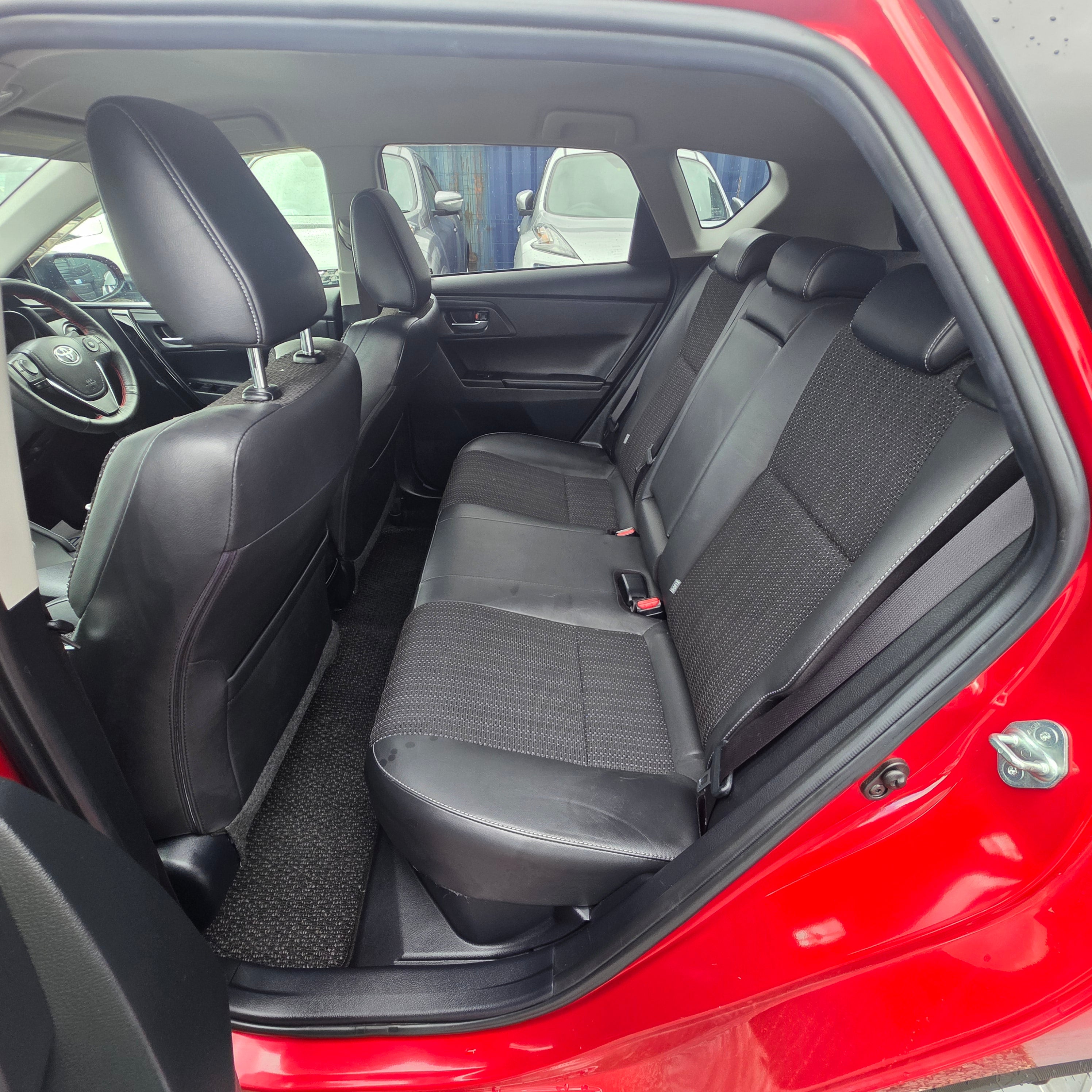Toyota Auris Hybrid Automatic 2017 Low Miles