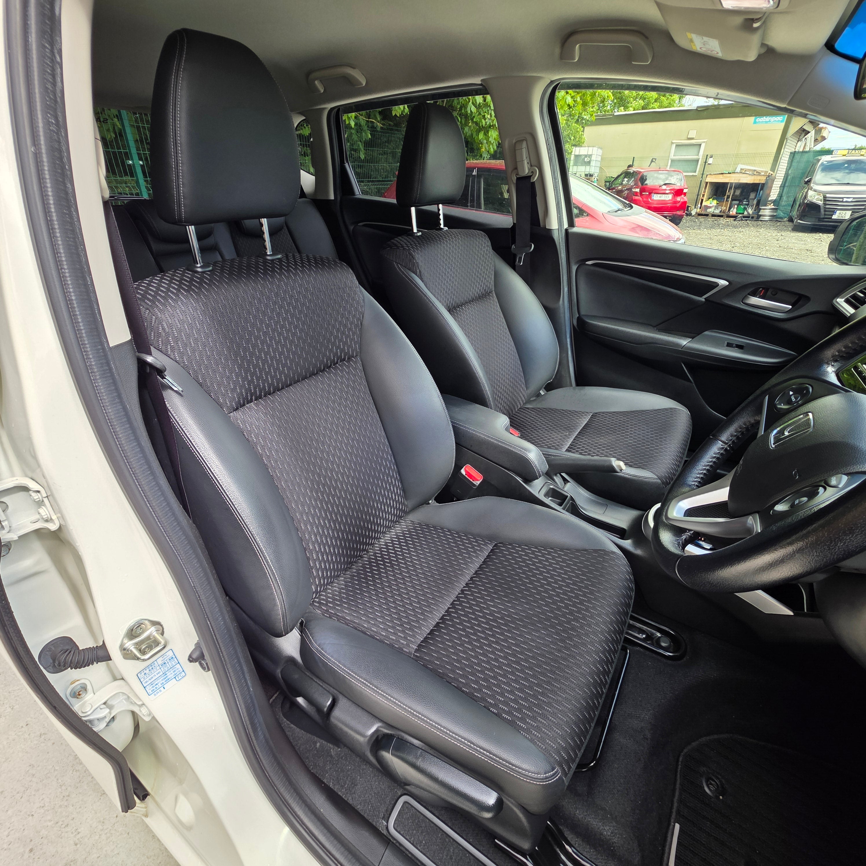 Honda Fit Hybrid Automatic 2016 Low Miles