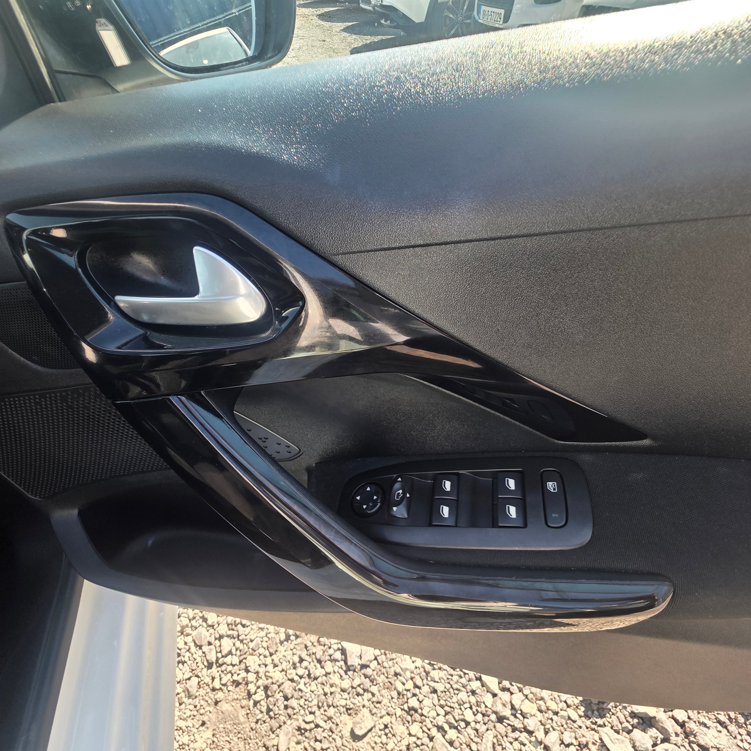 Peugeot 208 Automatic 2017
