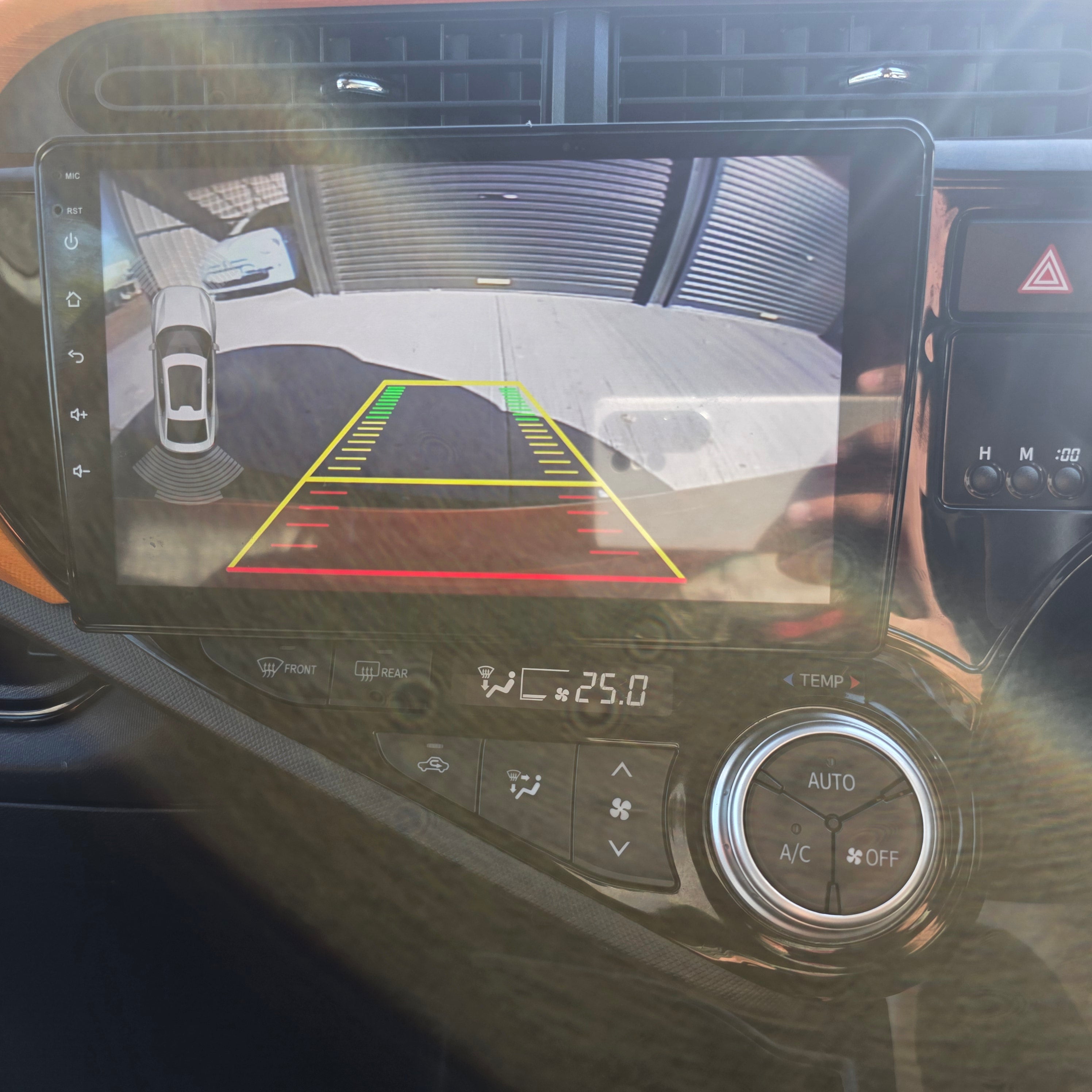 Toyota Aqua Automatic Hybrid 2017