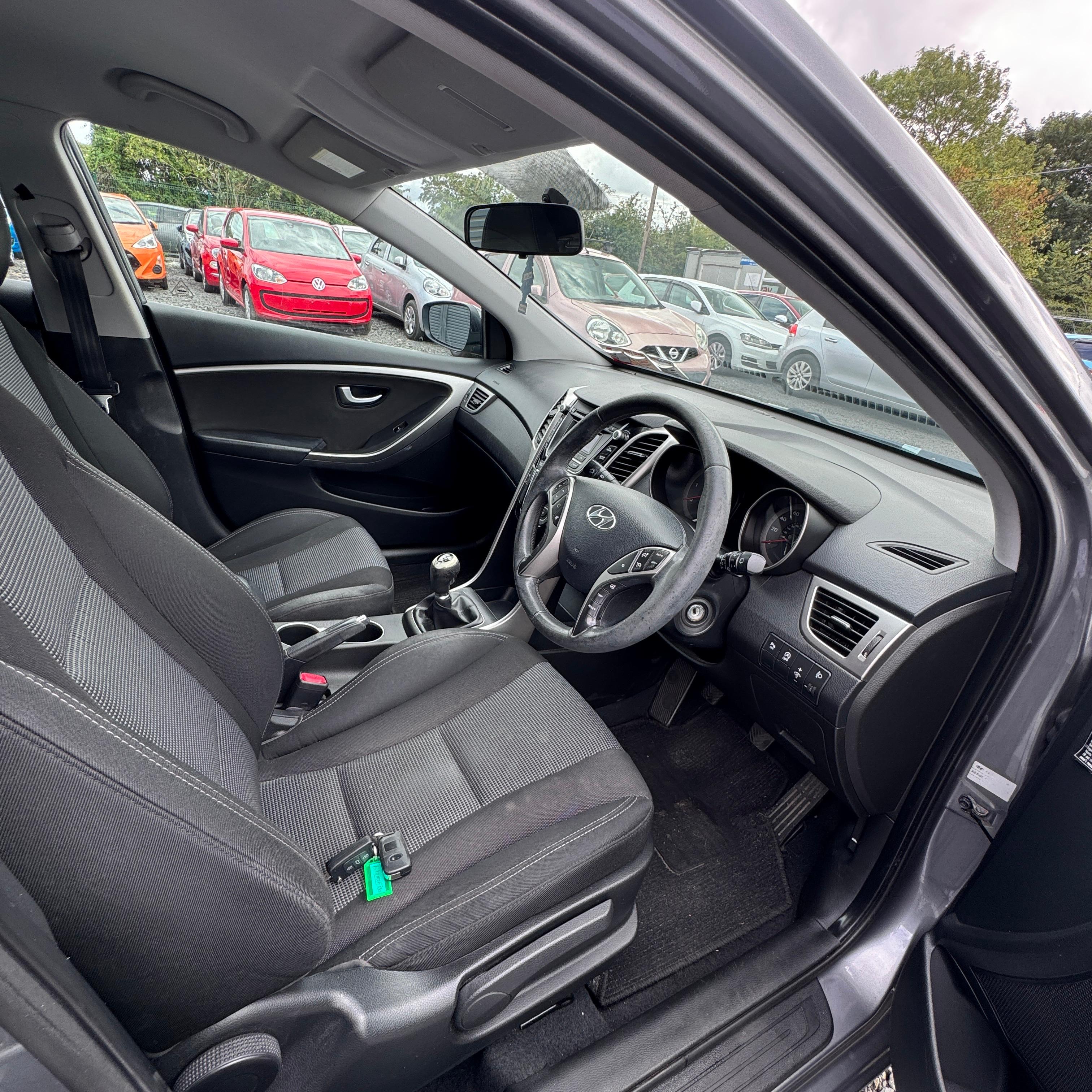 Hyundai i30 2012 Manual