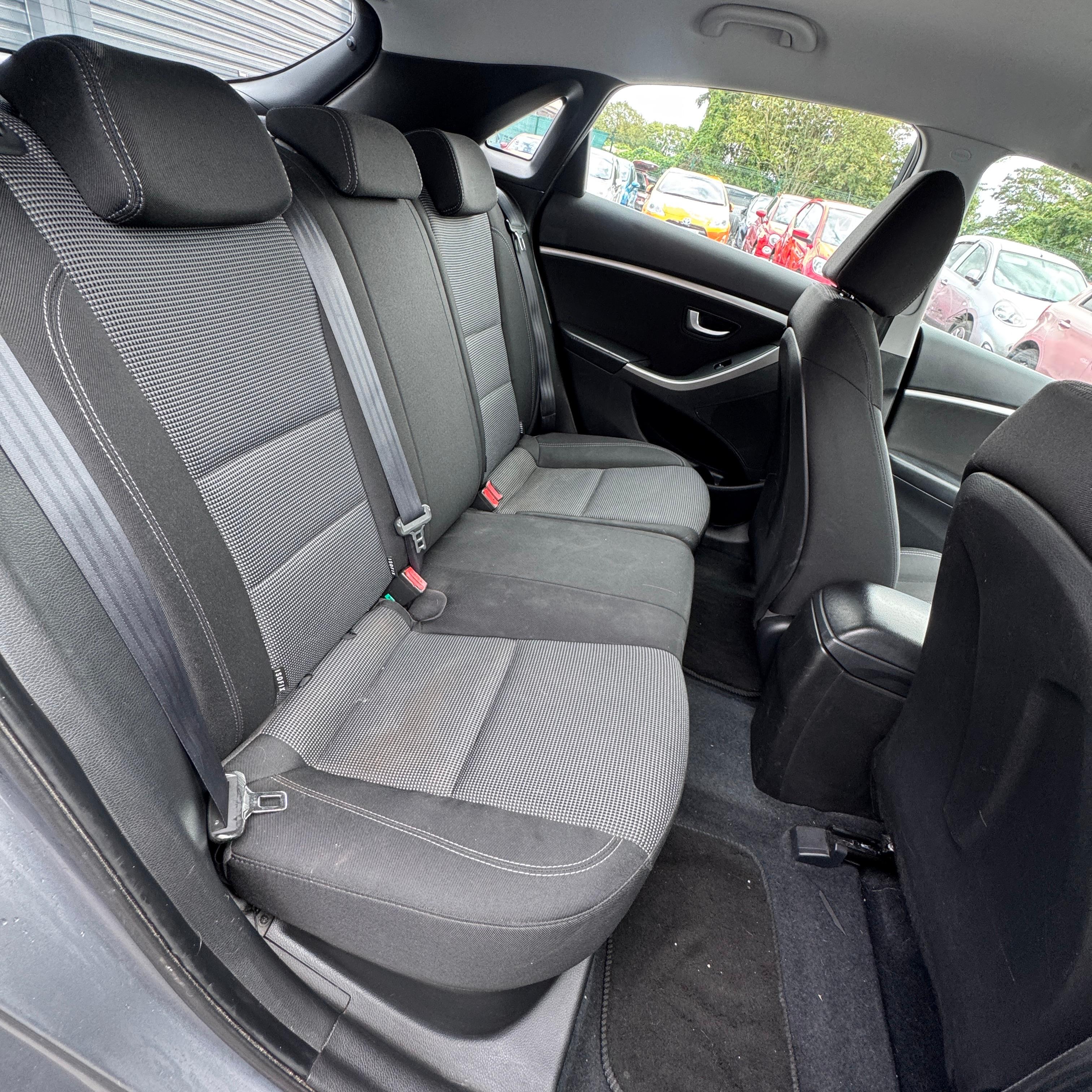 Hyundai i30 2012 Manual