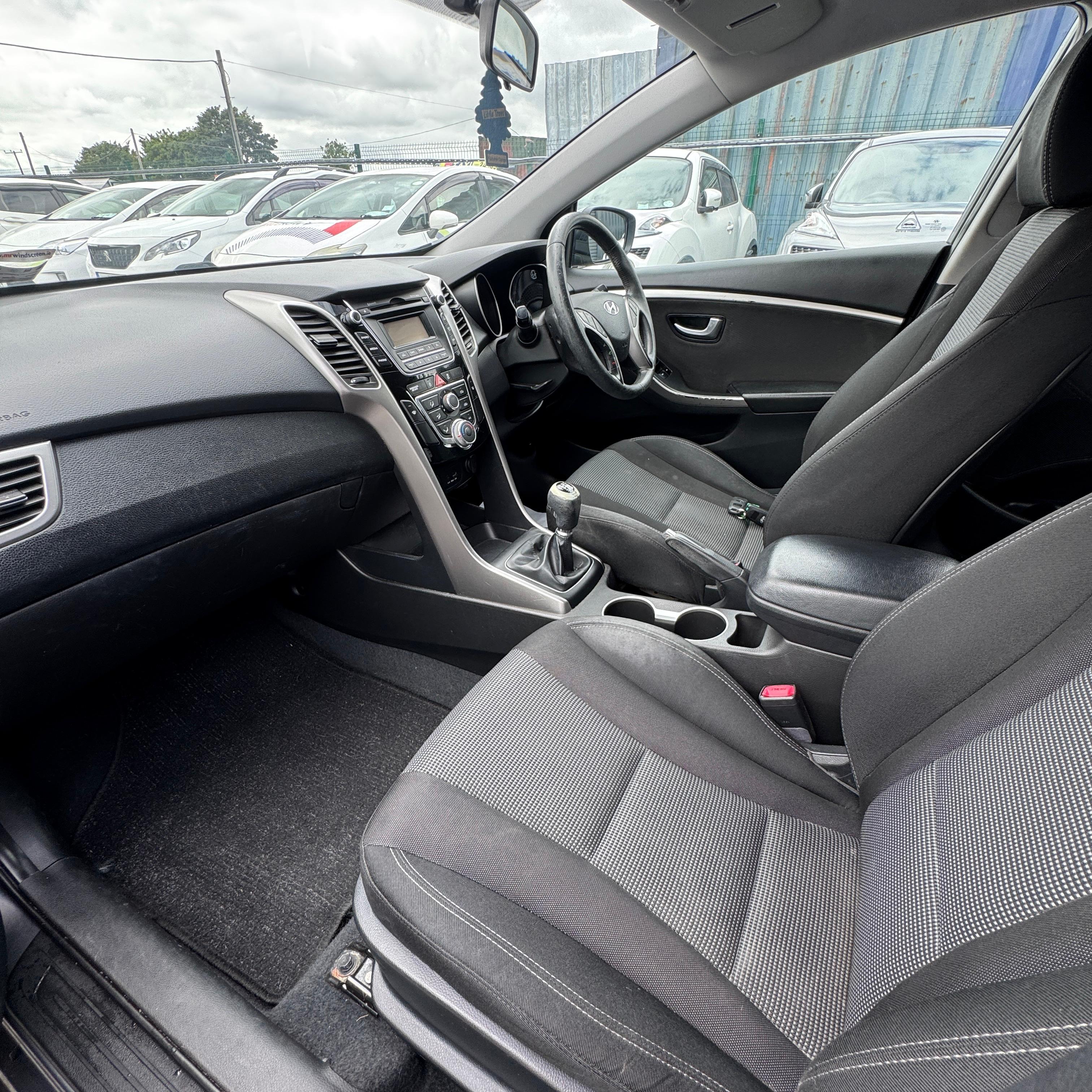 Hyundai i30 2012 Manual