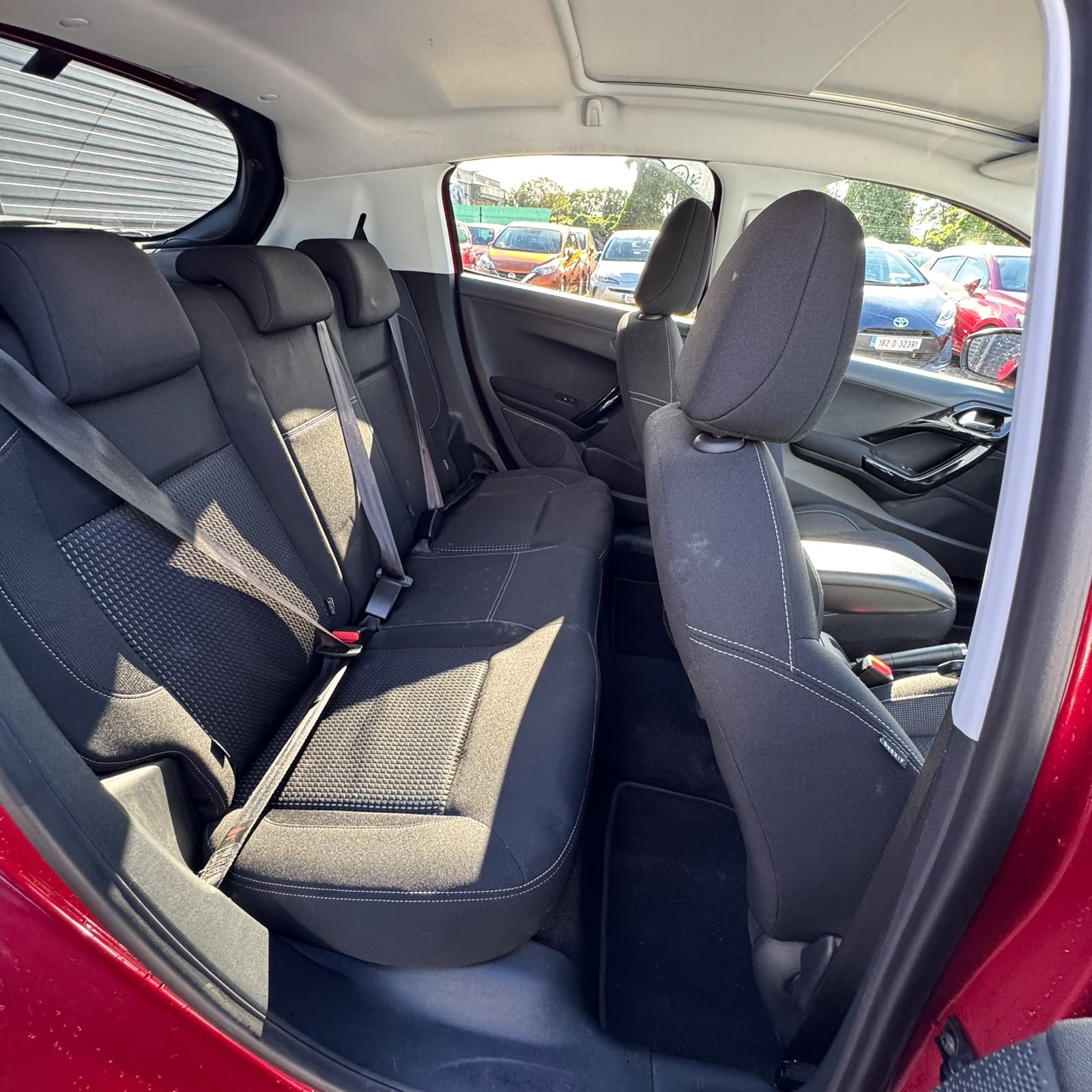 Peugeot 208 Automatic 2017 Panoramic Sunroof