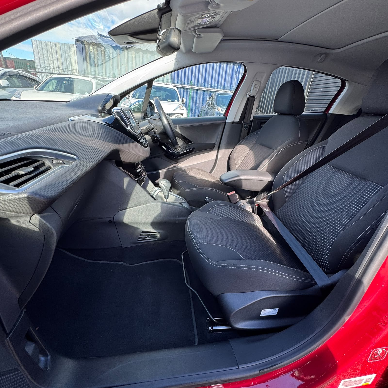 Peugeot 208 Automatic 2017 Panoramic Sunroof
