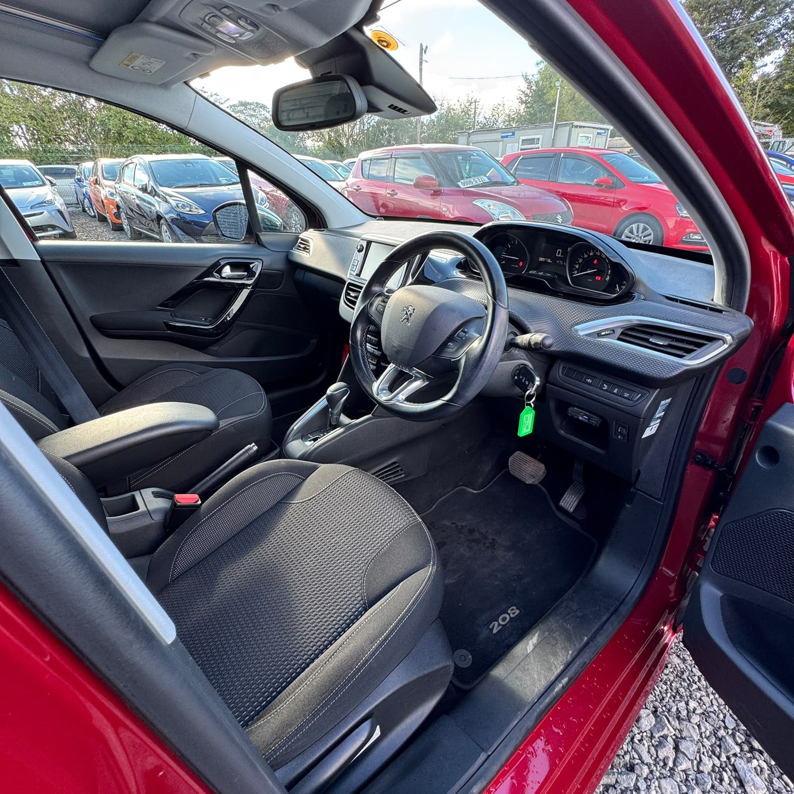 Peugeot 208 Automatic 2017 Panoramic Sunroof