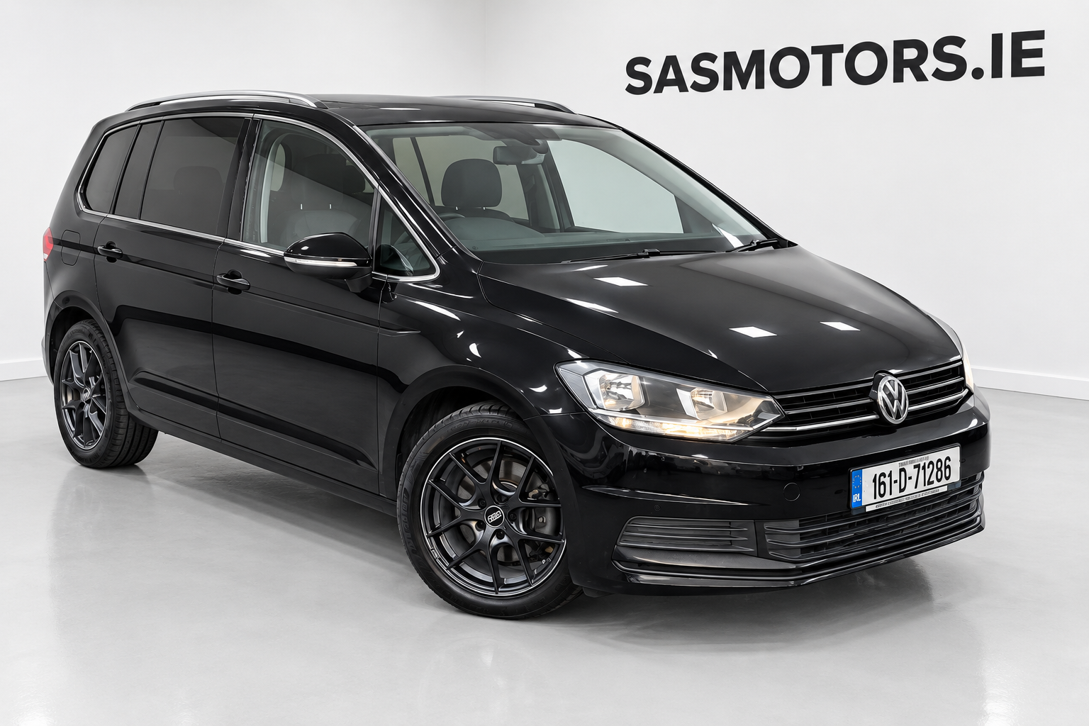 VW Touran Automatic 2016