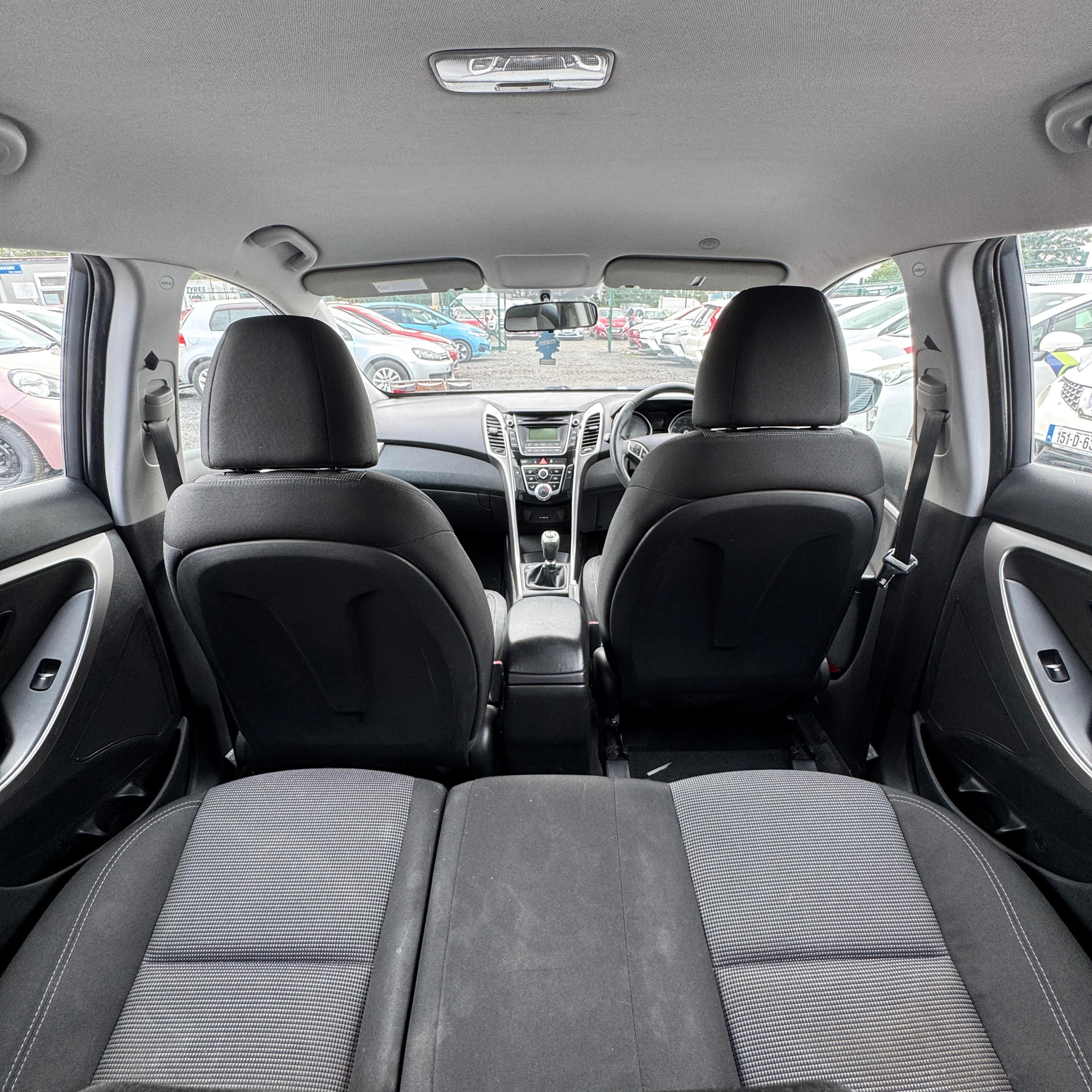 Hyundai i30 2012 Manual