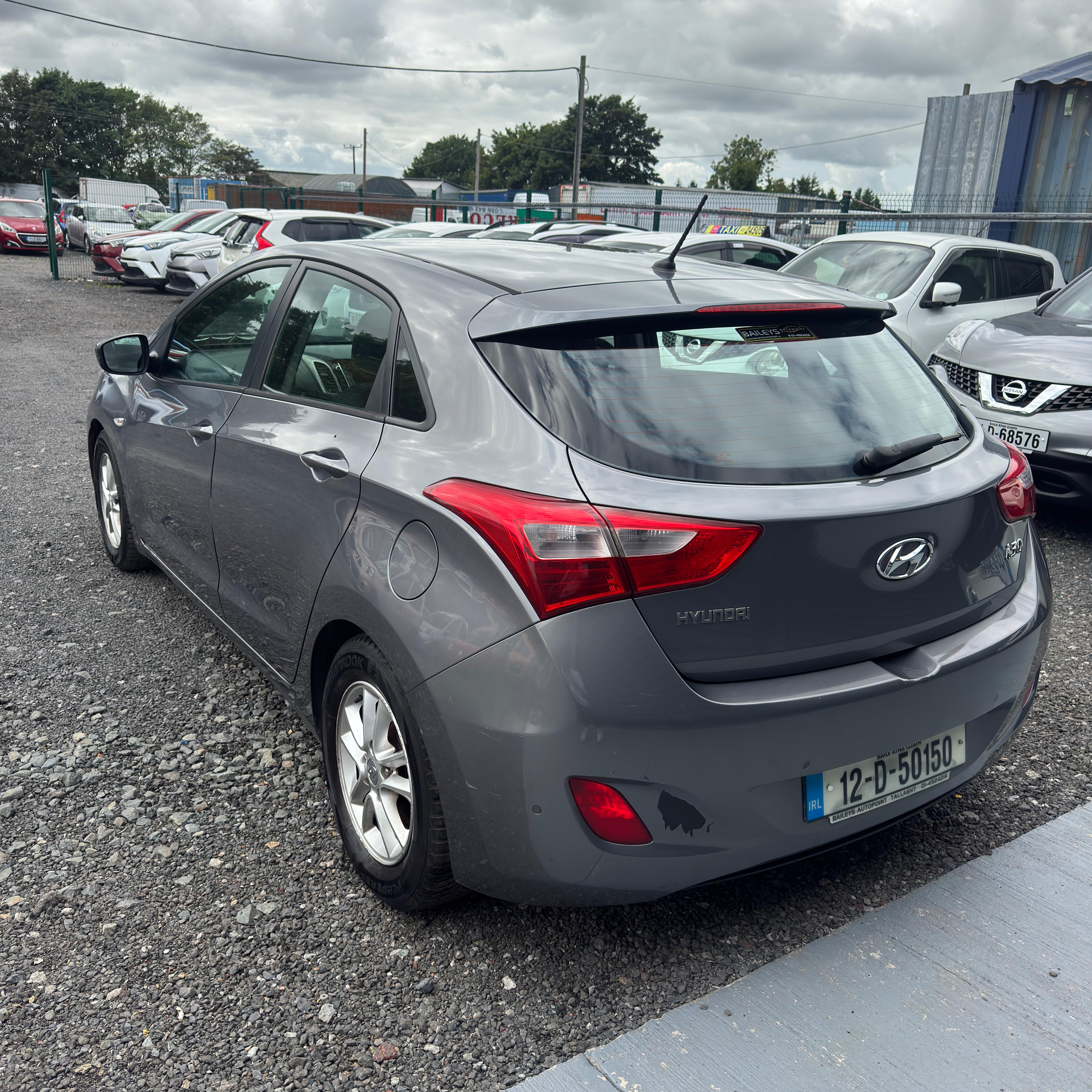 Hyundai i30 2012 Manual